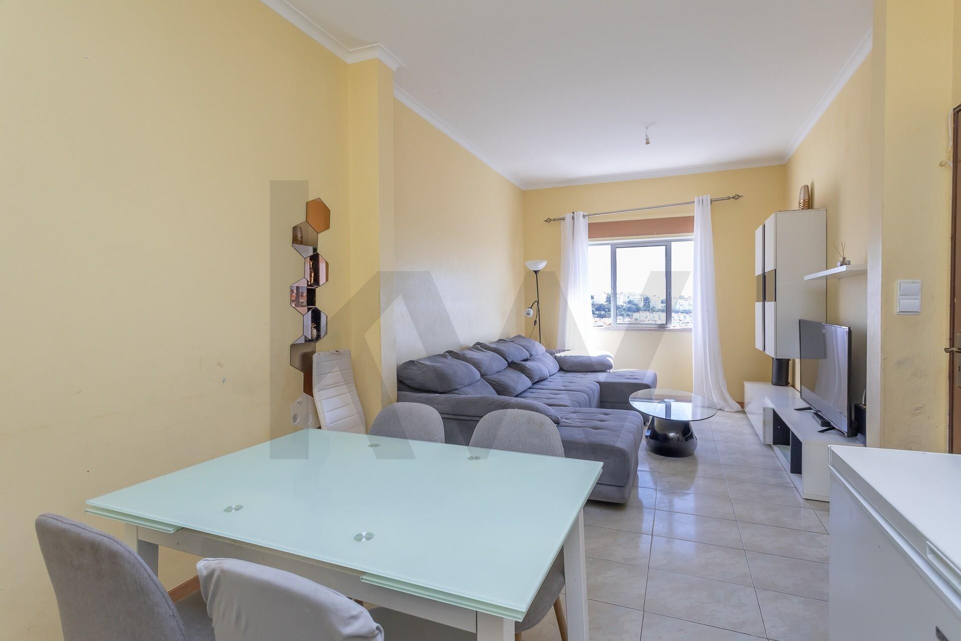 Apartamento T2 à Venda em Agualva-Cacém - Lisboa - Portugal - 3