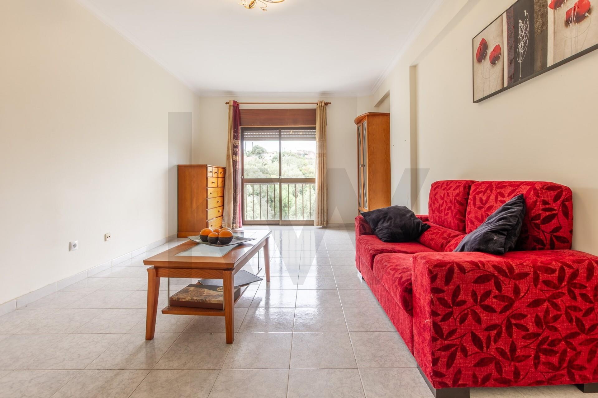 Apartamento T2 à Venda em Agualva-Cacém - Lisboa - Portugal - 2