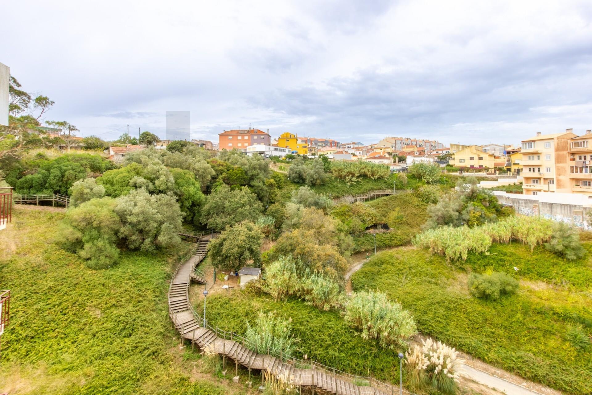 Apartamento T2 à Venda em Agualva-Cacém - Lisboa - Portugal - 3