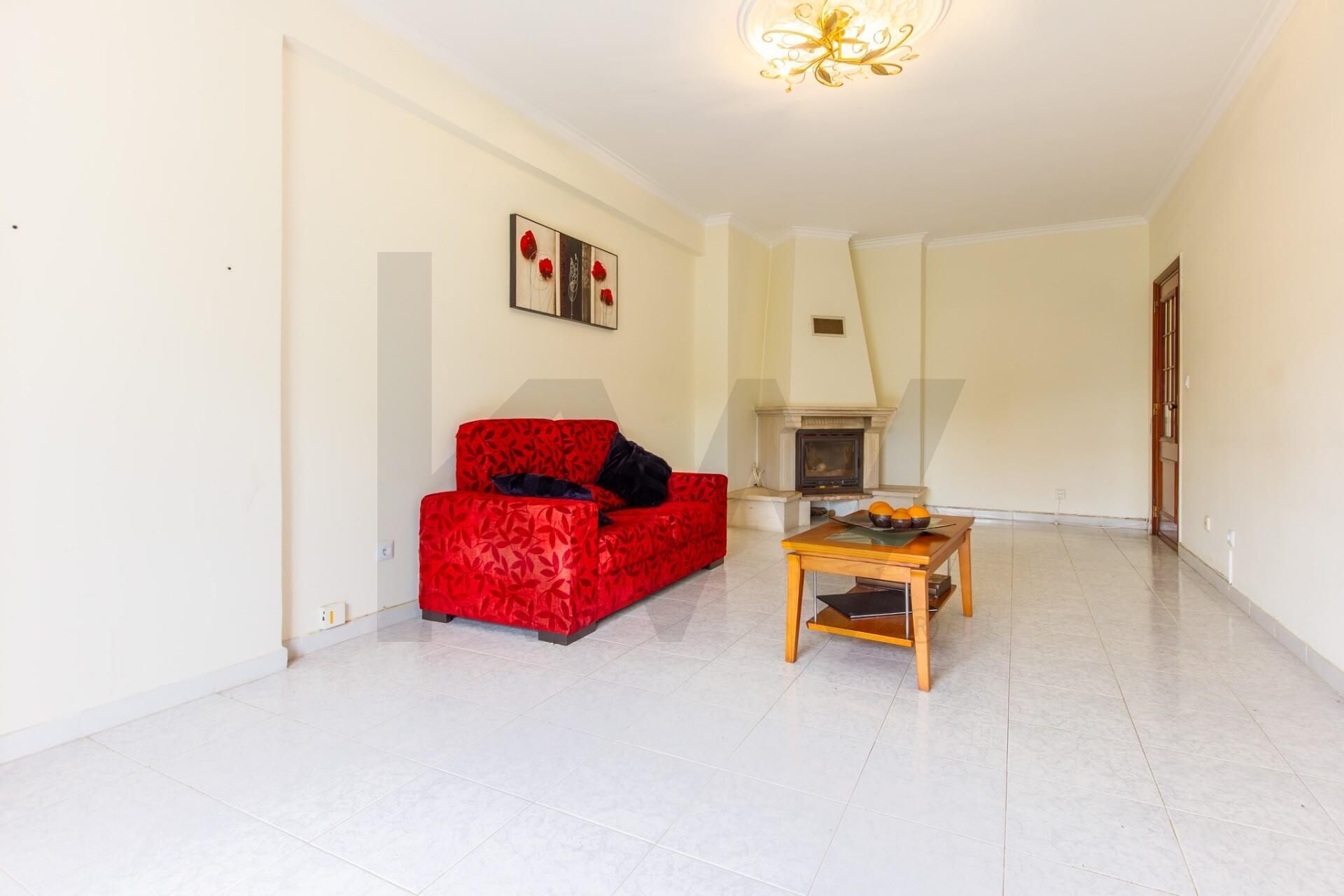 Apartamento T2 à Venda em Agualva-Cacém - Lisboa - Portugal - 5