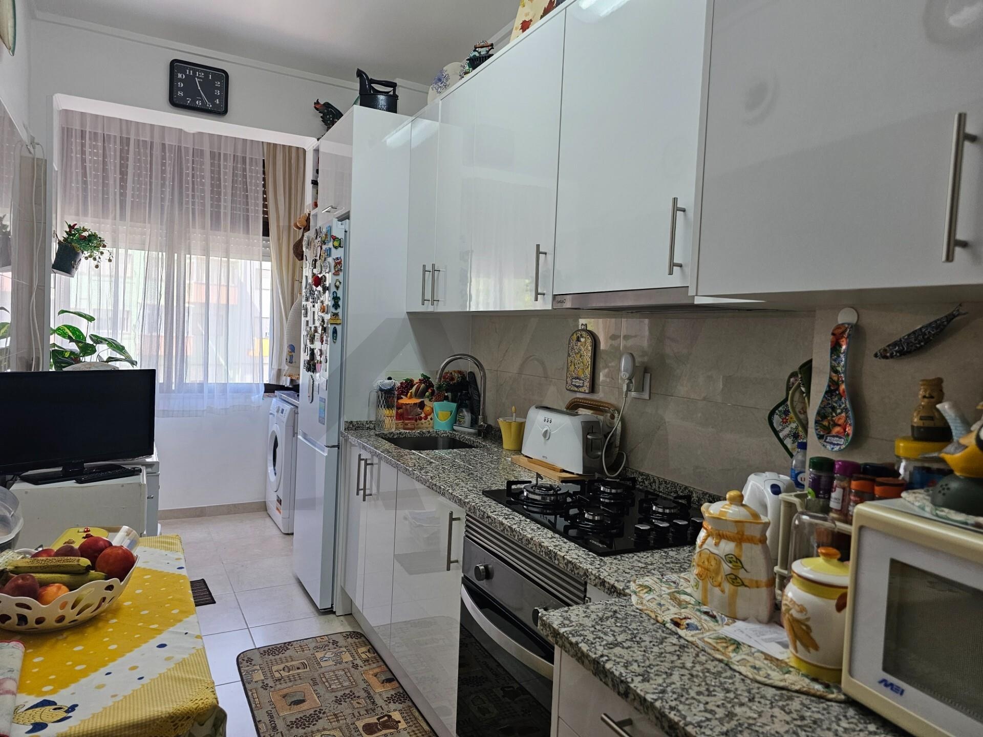 Apartamento T2 à Venda em Agualva-Cacém - Lisboa - Portugal - 3