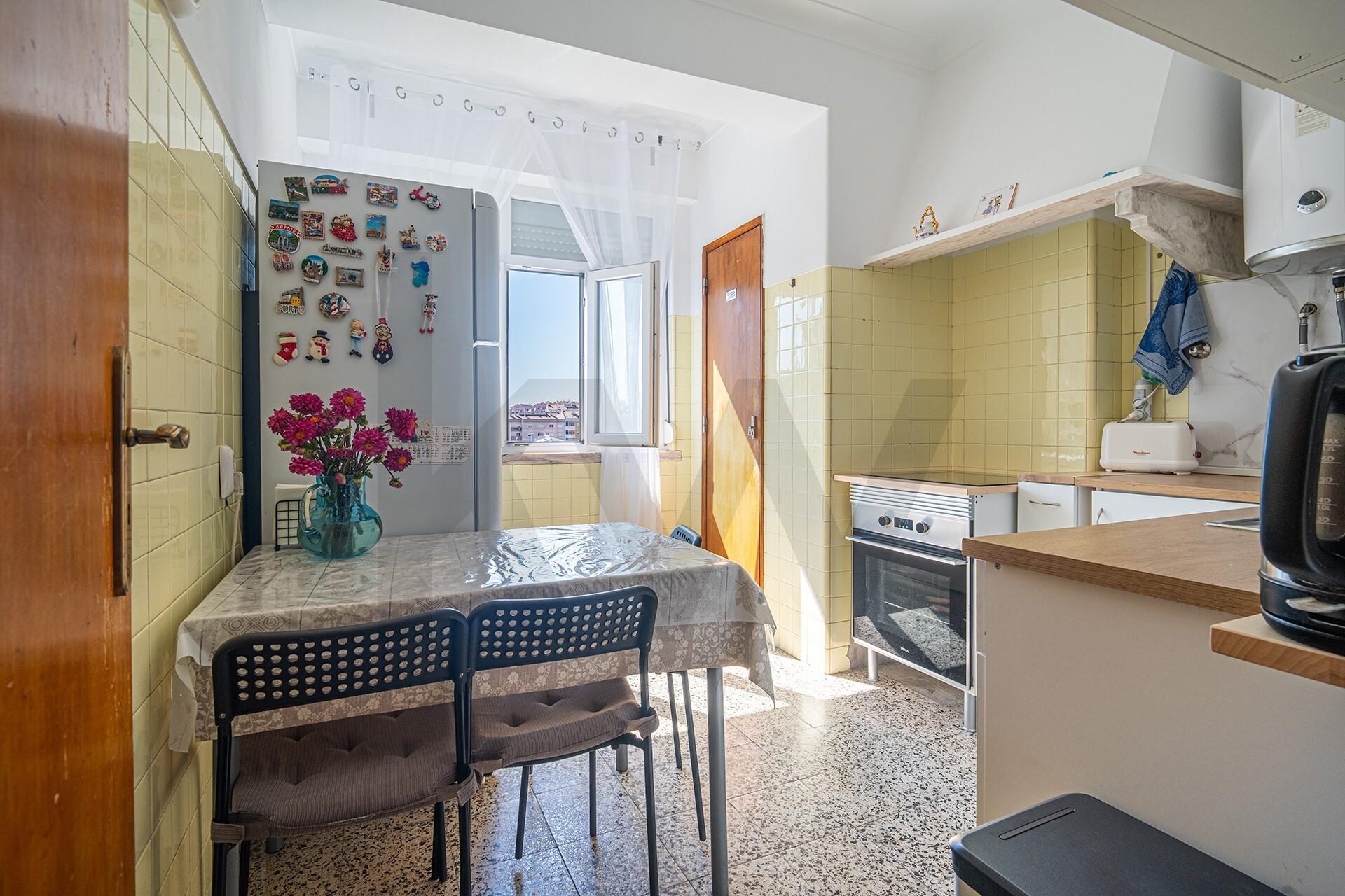 Apartamento T2 à Venda em Agualva-Cacém - Lisboa - Portugal - 4