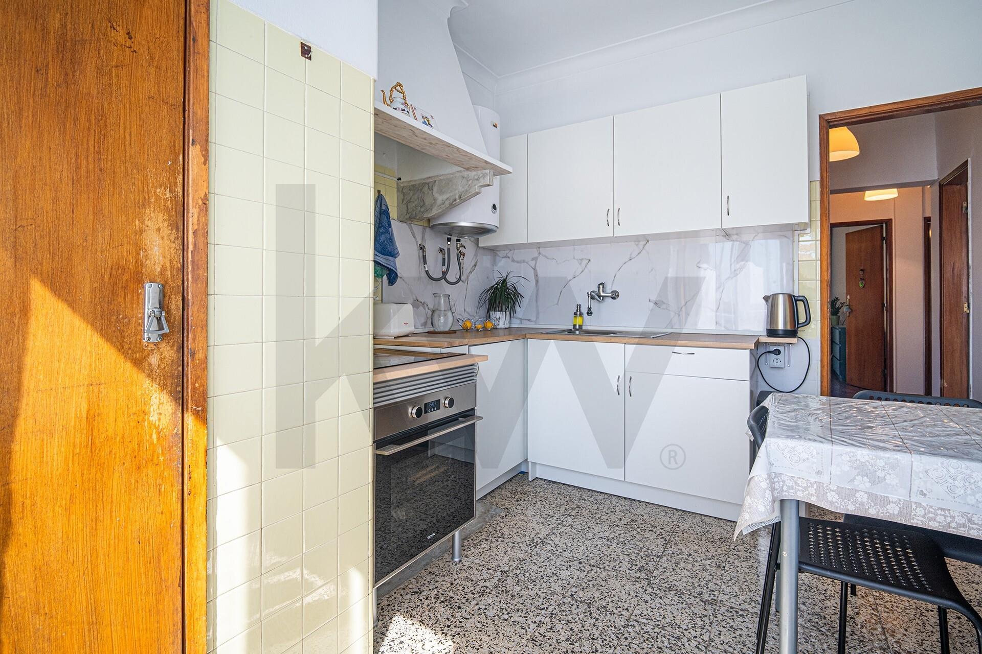 Apartamento T2 à Venda em Agualva-Cacém - Lisboa - Portugal - 5