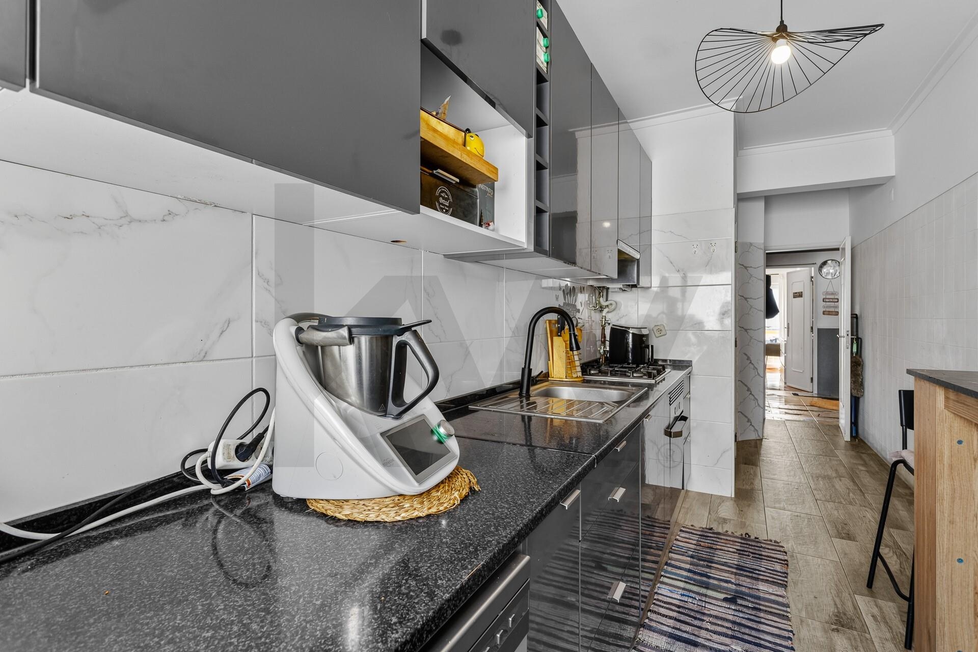 Apartamento T2 à Venda em Agualva-Cacém - Lisboa - Portugal - 2