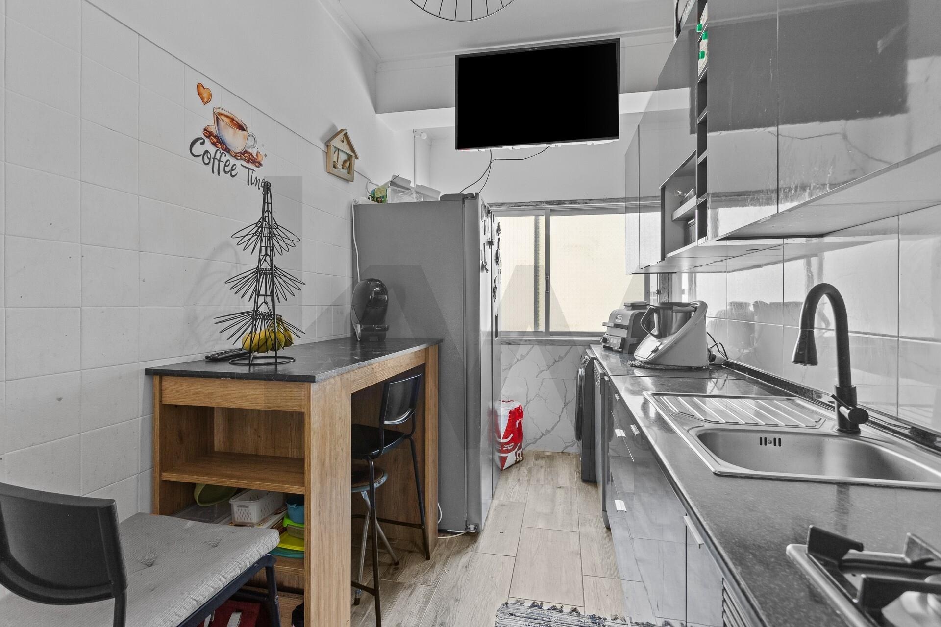 Apartamento T2 à Venda em Agualva-Cacém - Lisboa - Portugal - 3