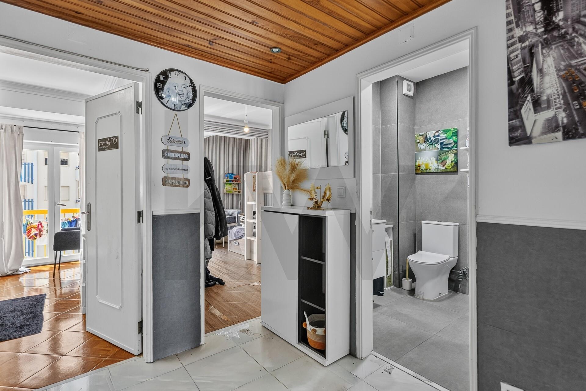 Apartamento T2 à Venda em Agualva-Cacém - Lisboa - Portugal - 4