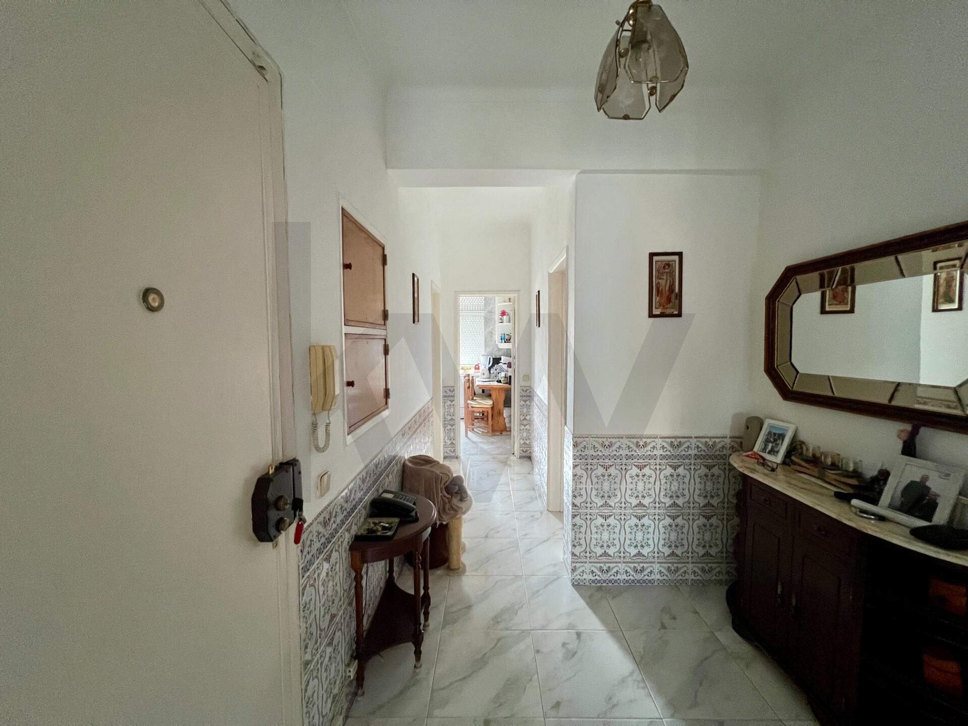 Apartamento T2 à Venda em Agualva-Cacém - Lisboa - Portugal - 1