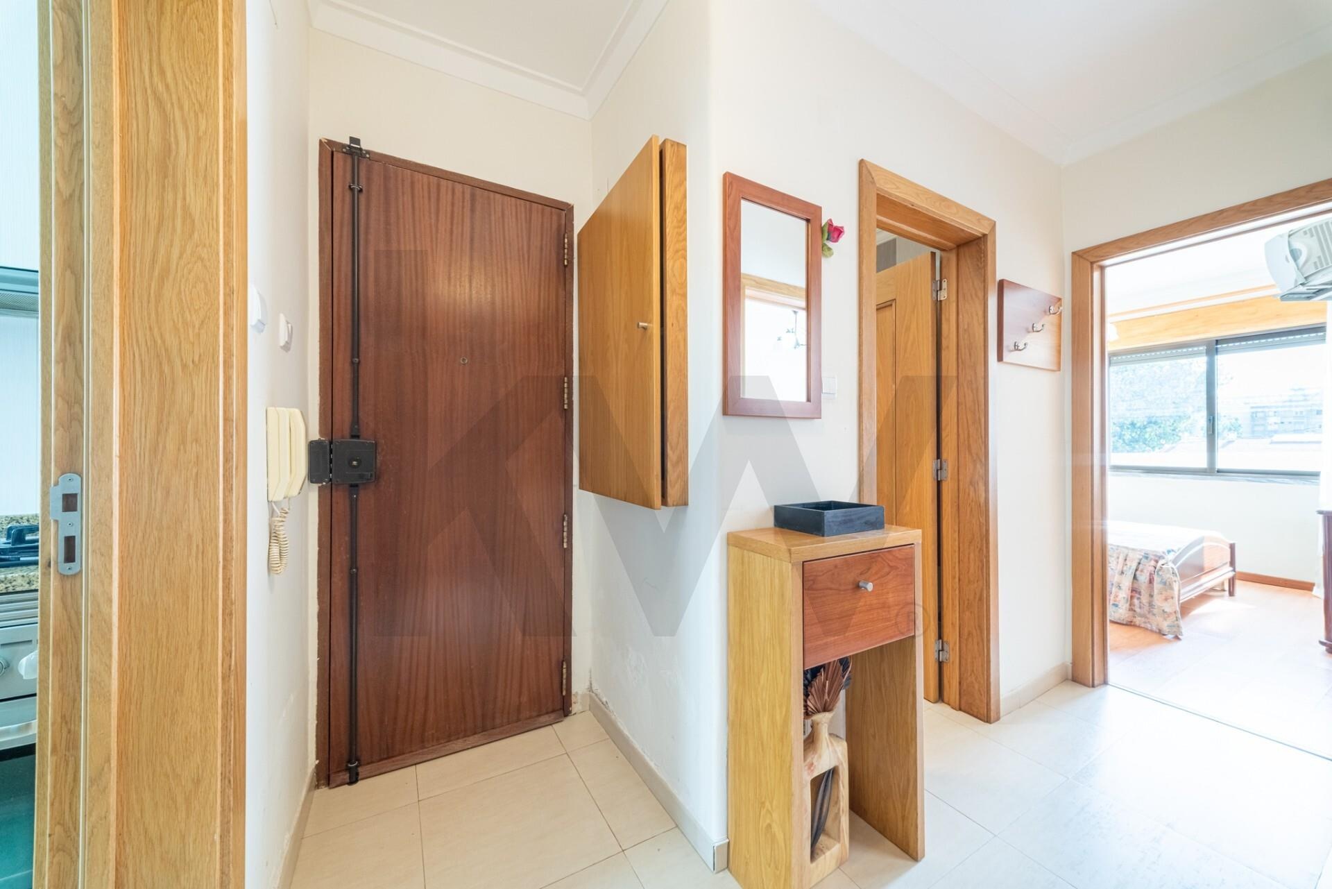 Apartamento T2 à Venda em Agualva-Cacém - Lisboa - Portugal - 3