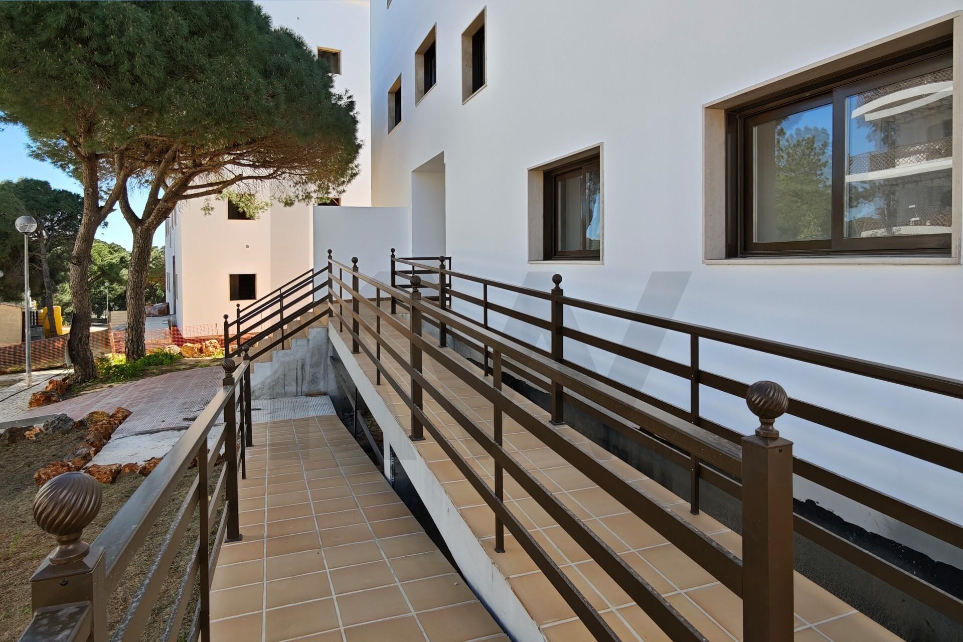 Apartamento T2 à Venda em Albufeira - Algarve - Portugal - 3