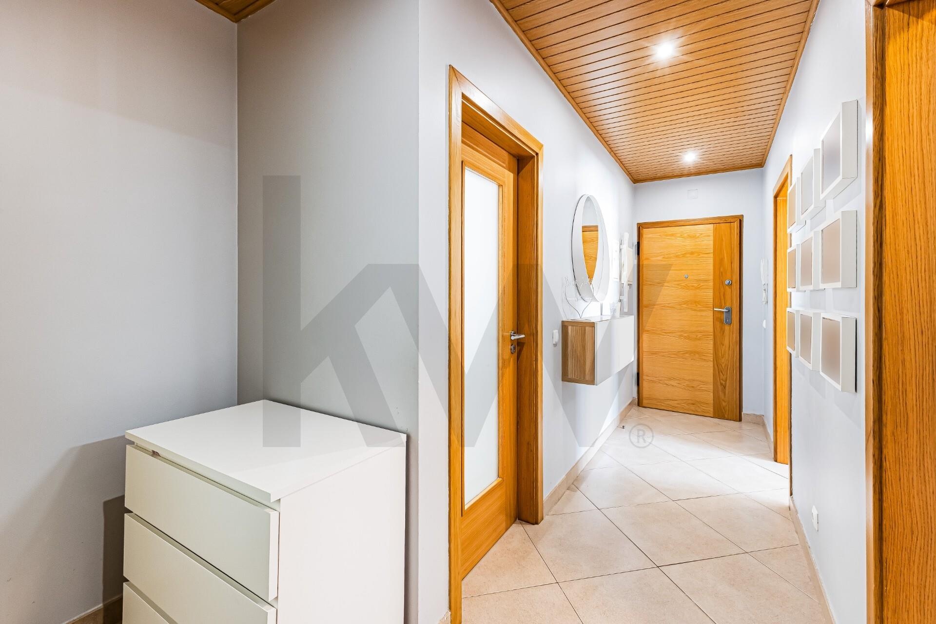 Apartamento T2 à Venda em Alcantarilha - Faro - Portugal - 5
