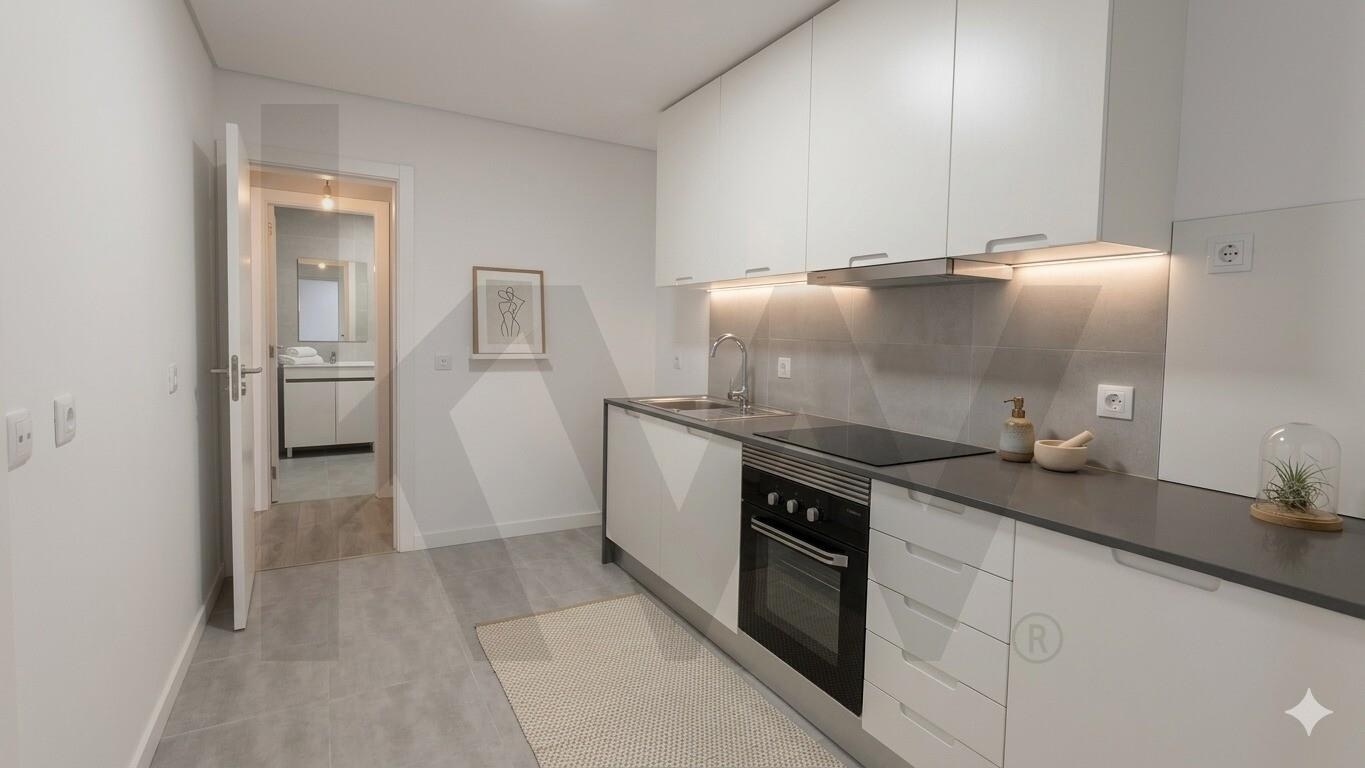 Apartamento T2 à Venda em Almada - Setúbal - Portugal - 6