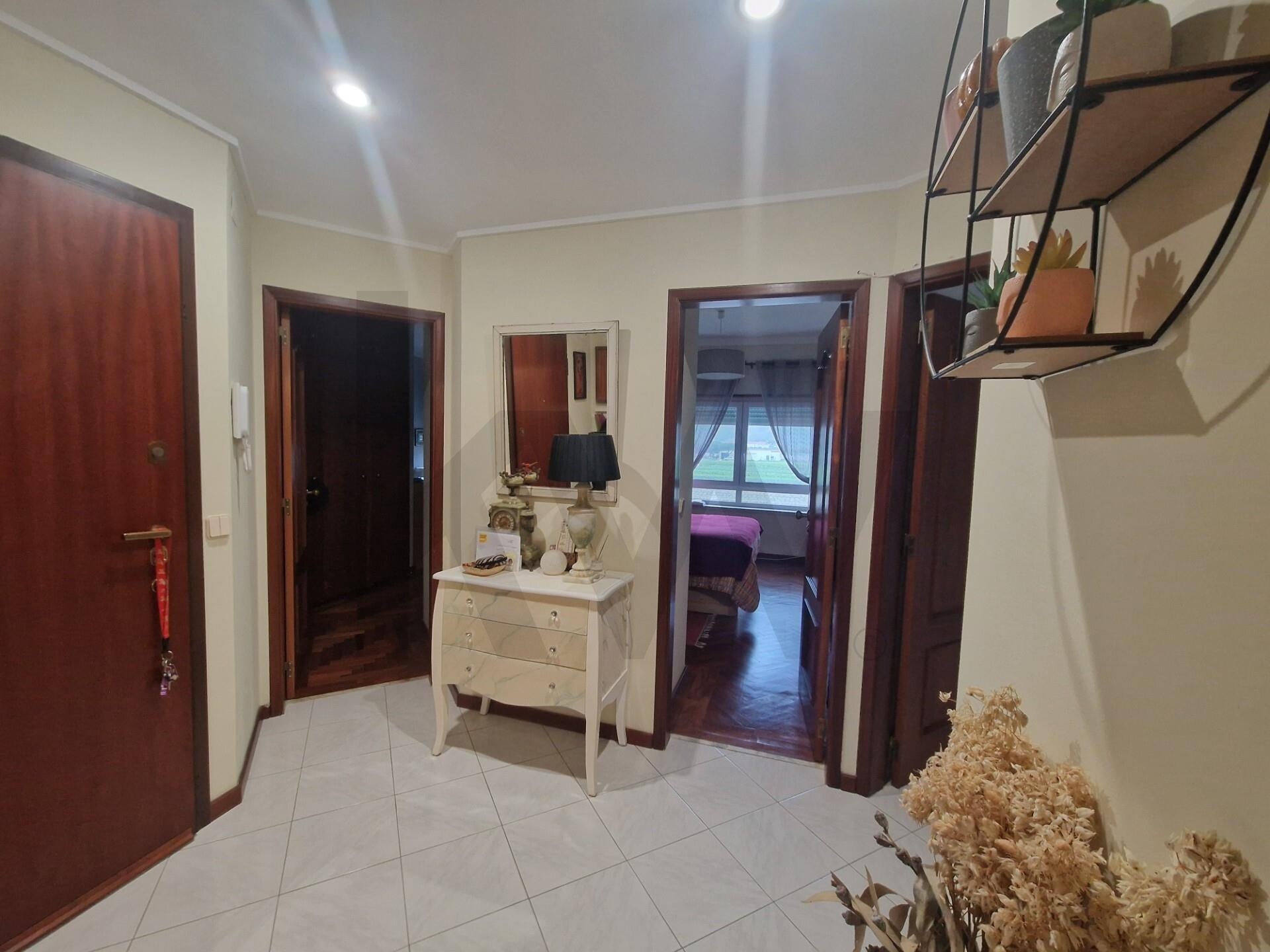 Apartamento T2 à Venda em Almada - Setúbal - Portugal - 4