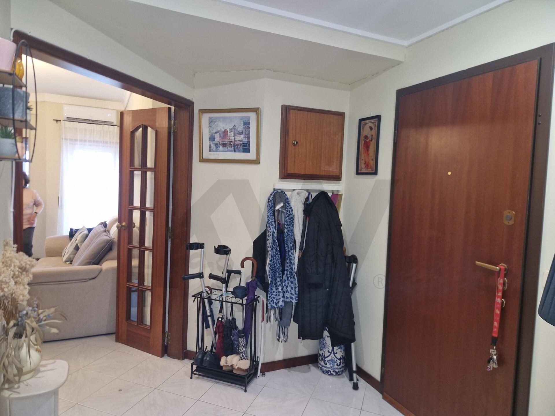 Apartamento T2 à Venda em Almada - Setúbal - Portugal - 5
