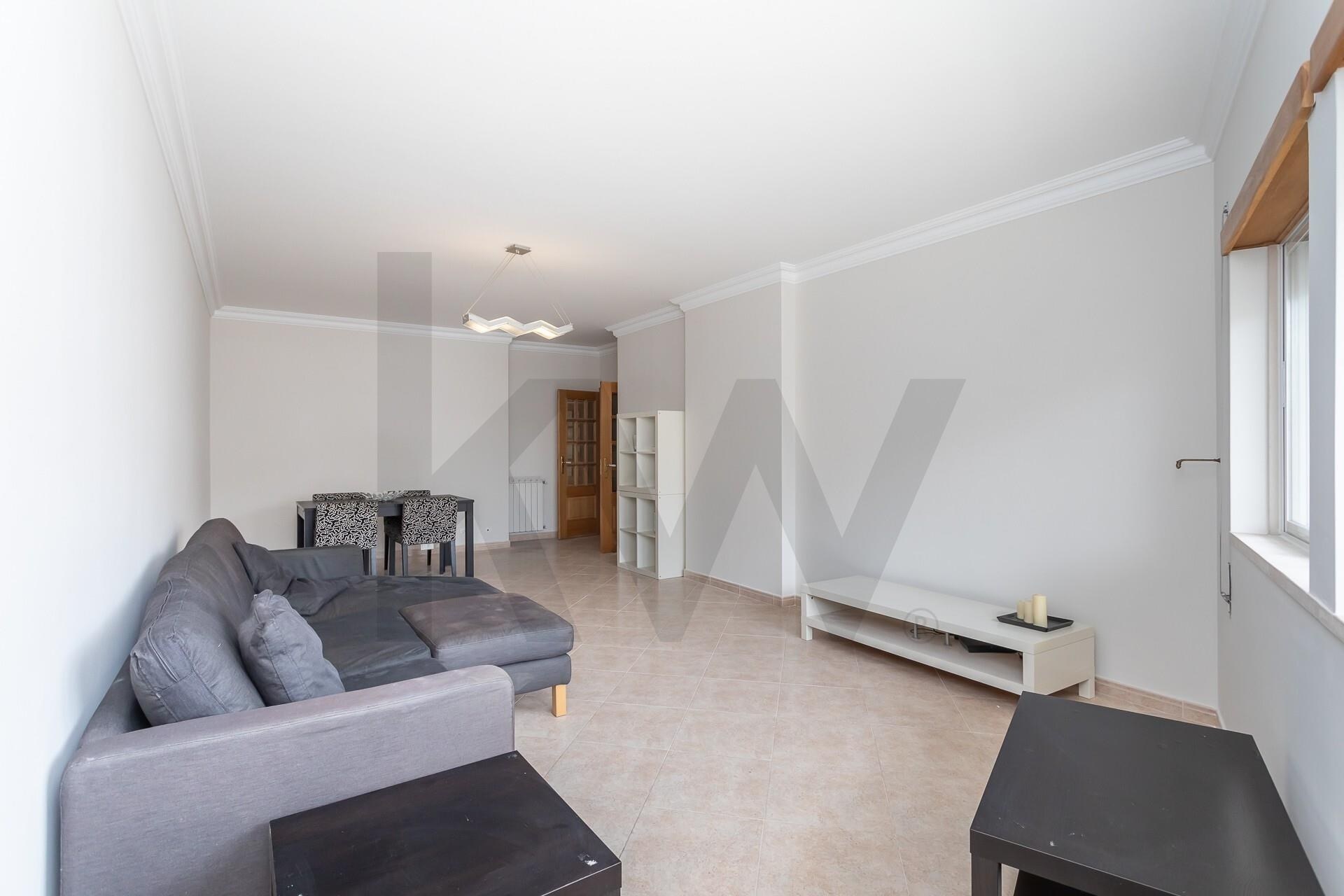 Apartamento T2 à Venda em Almada - Setúbal - Portugal - 5