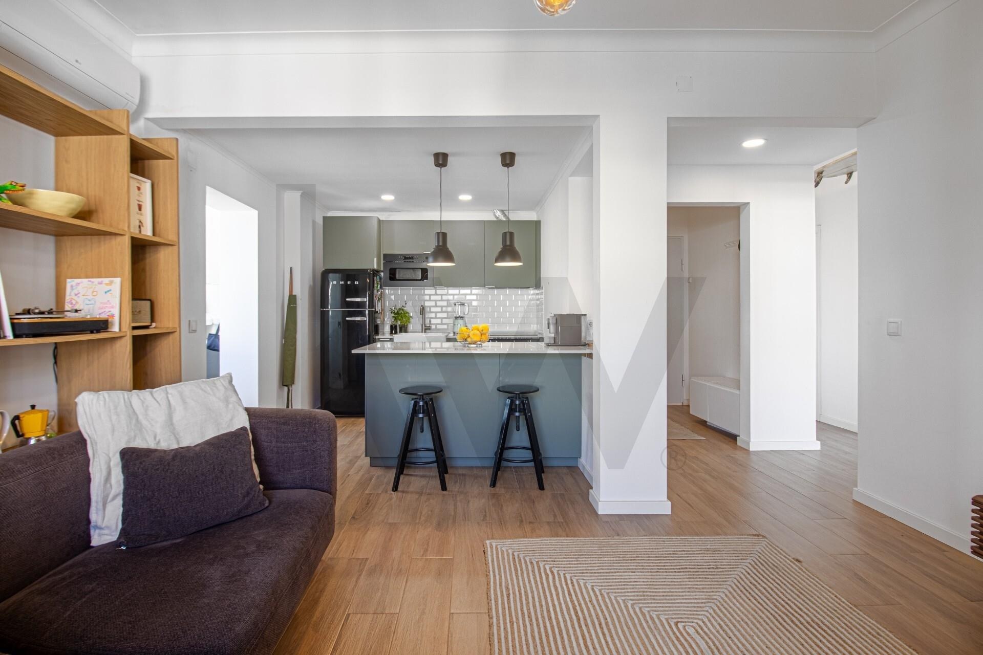Apartamento T2 à Venda em Almada - Setúbal - Portugal - 5