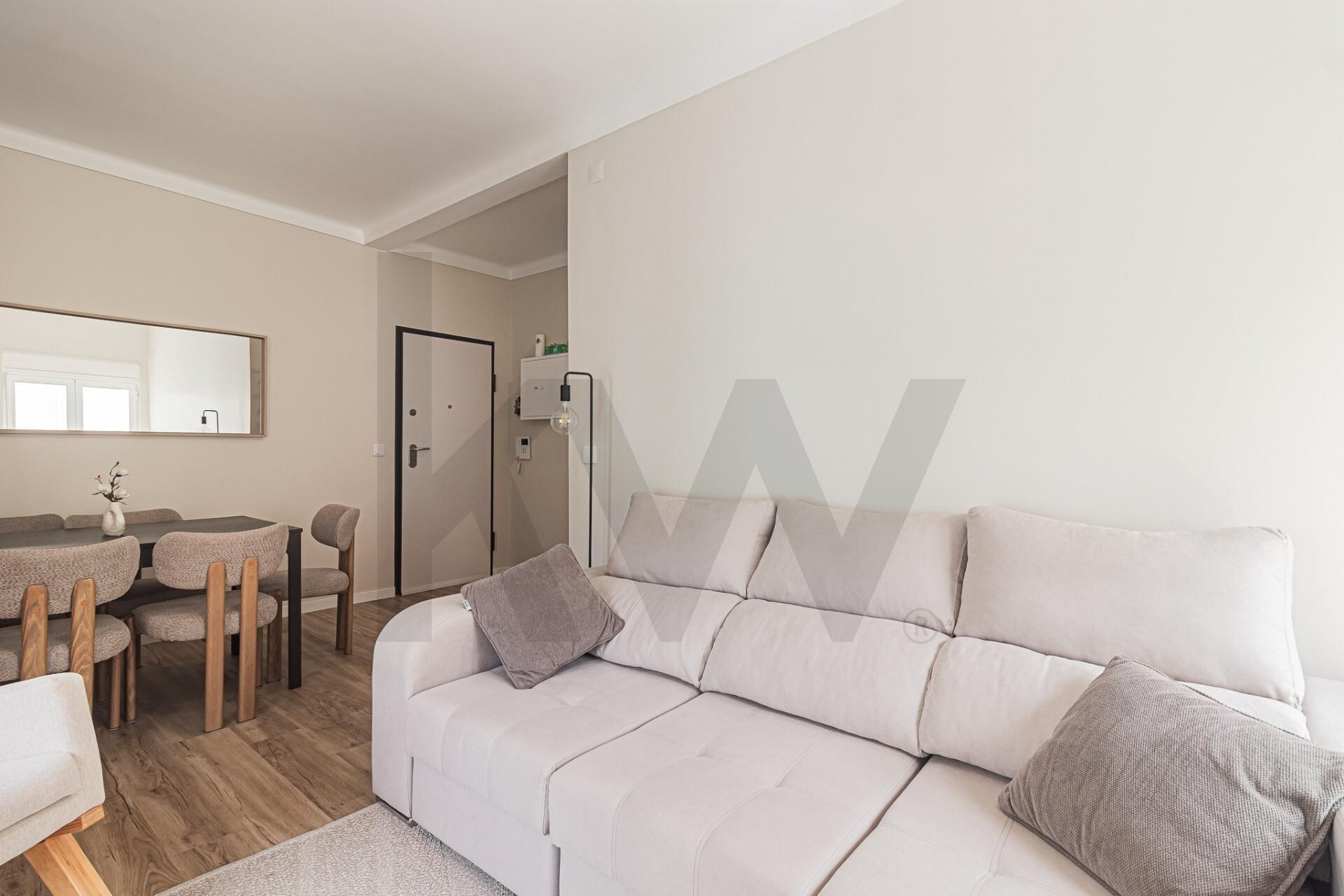 Apartamento T2 à Venda em Almada - Setúbal - Portugal - 8