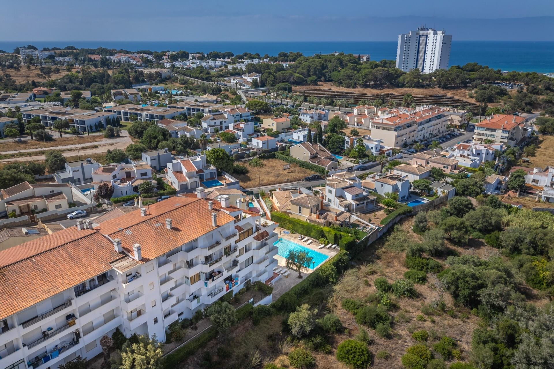 Apartamento T2 à Venda em Alvor - Algarve - Portugal - 3