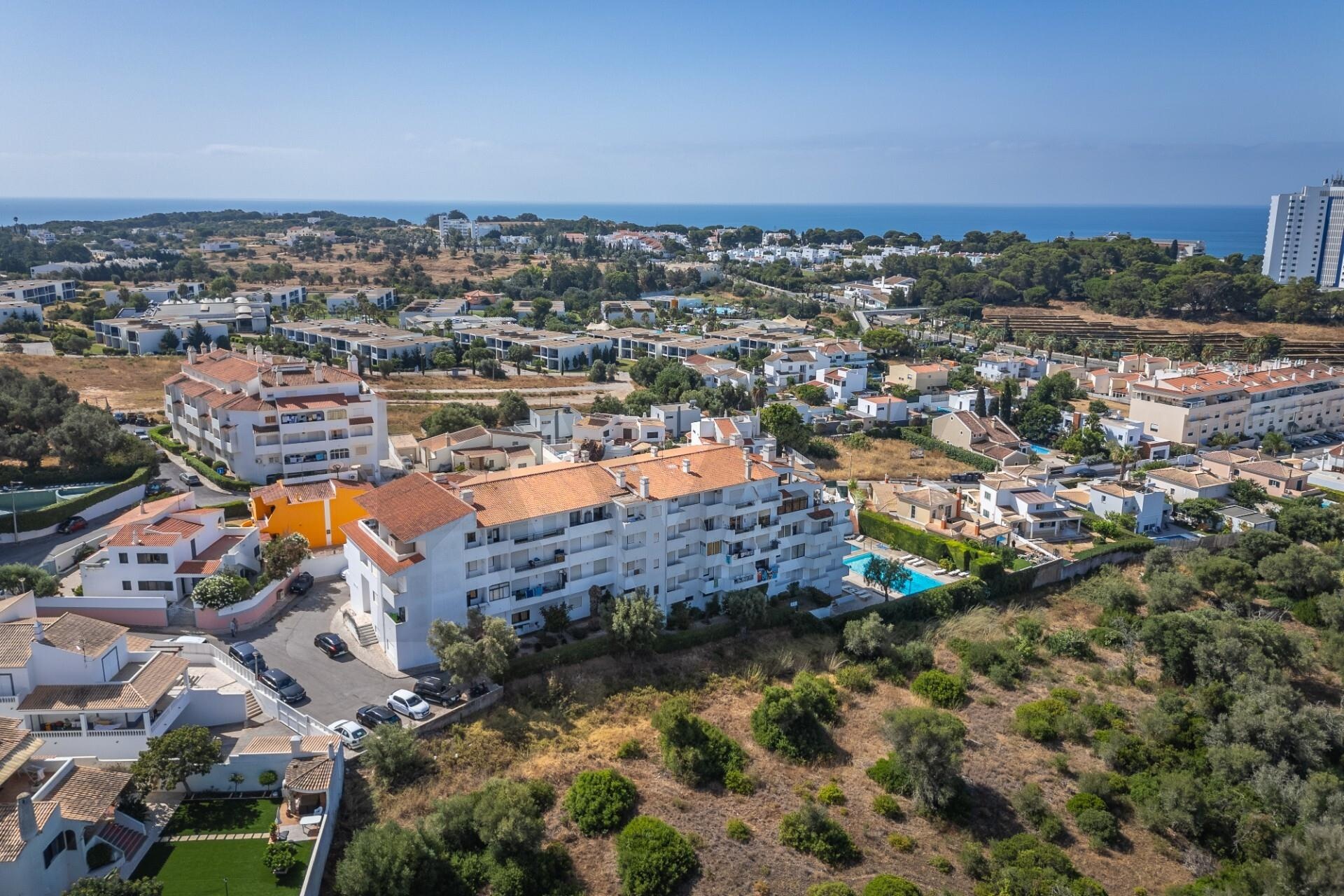 Apartamento T2 à Venda em Alvor - Algarve - Portugal - 8