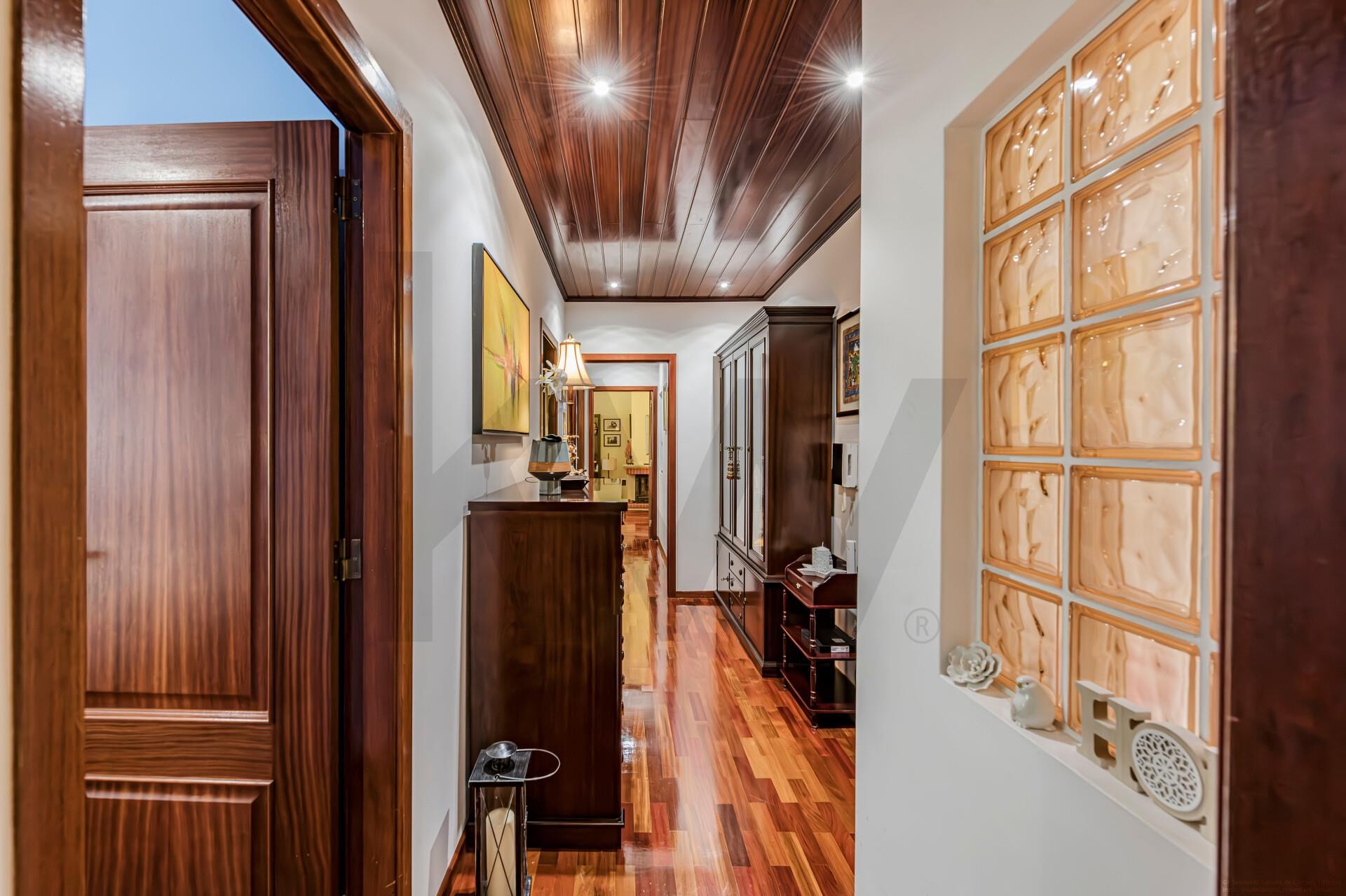 Apartamento T2 à Venda em Amadora - Lisboa - Portugal - 2