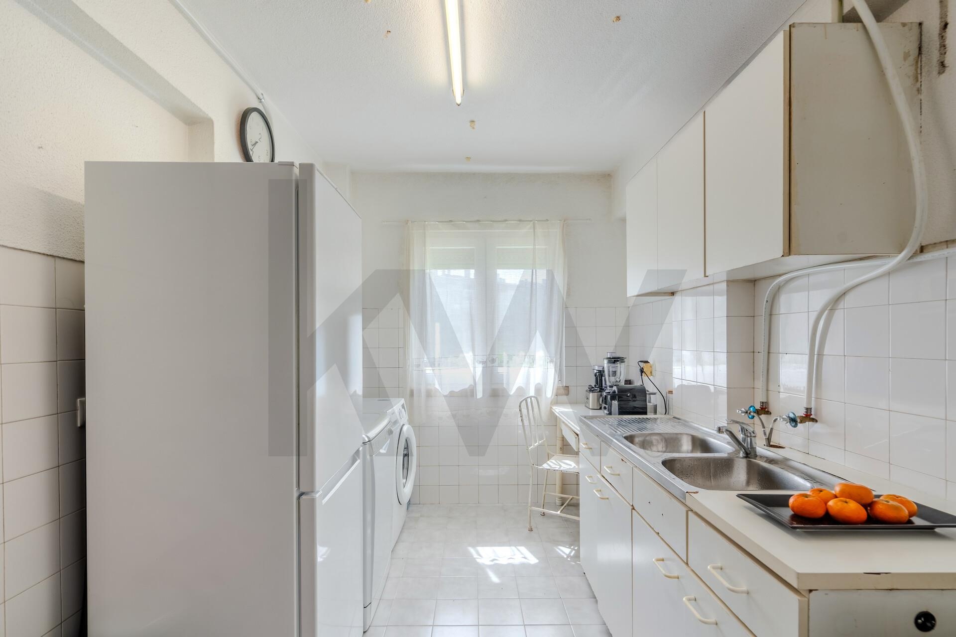 Apartamento T2 à Venda em Amadora - Lisboa - Portugal - 5
