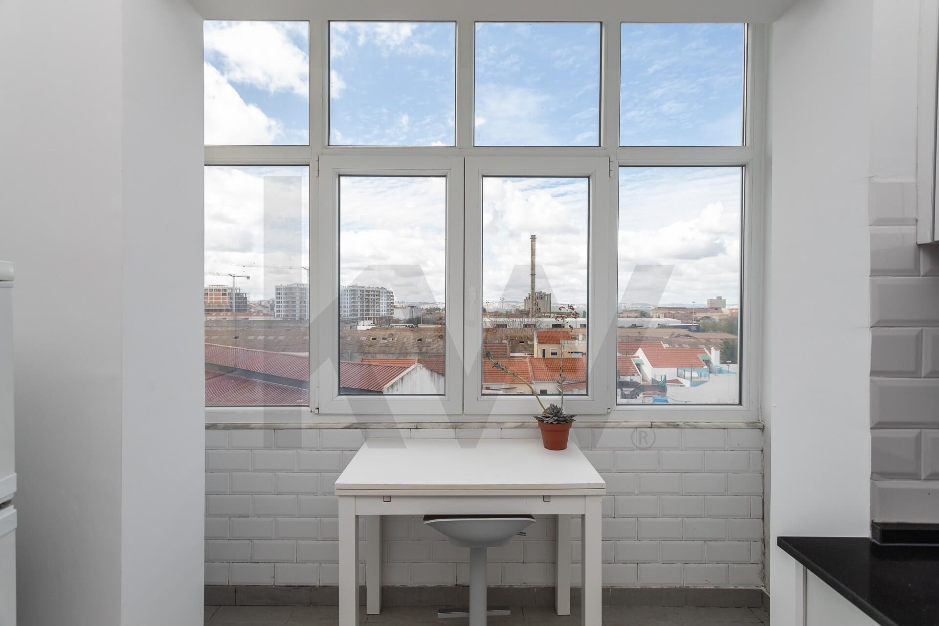 Apartamento T2 à Venda em Barreiro - Setúbal - Portugal - 1
