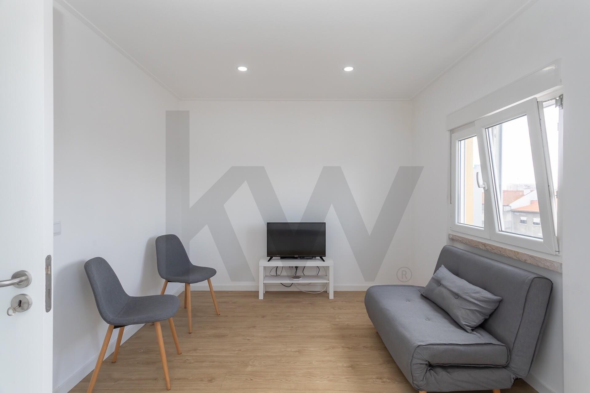 Apartamento T2 à Venda em Barreiro - Setúbal - Portugal - 3