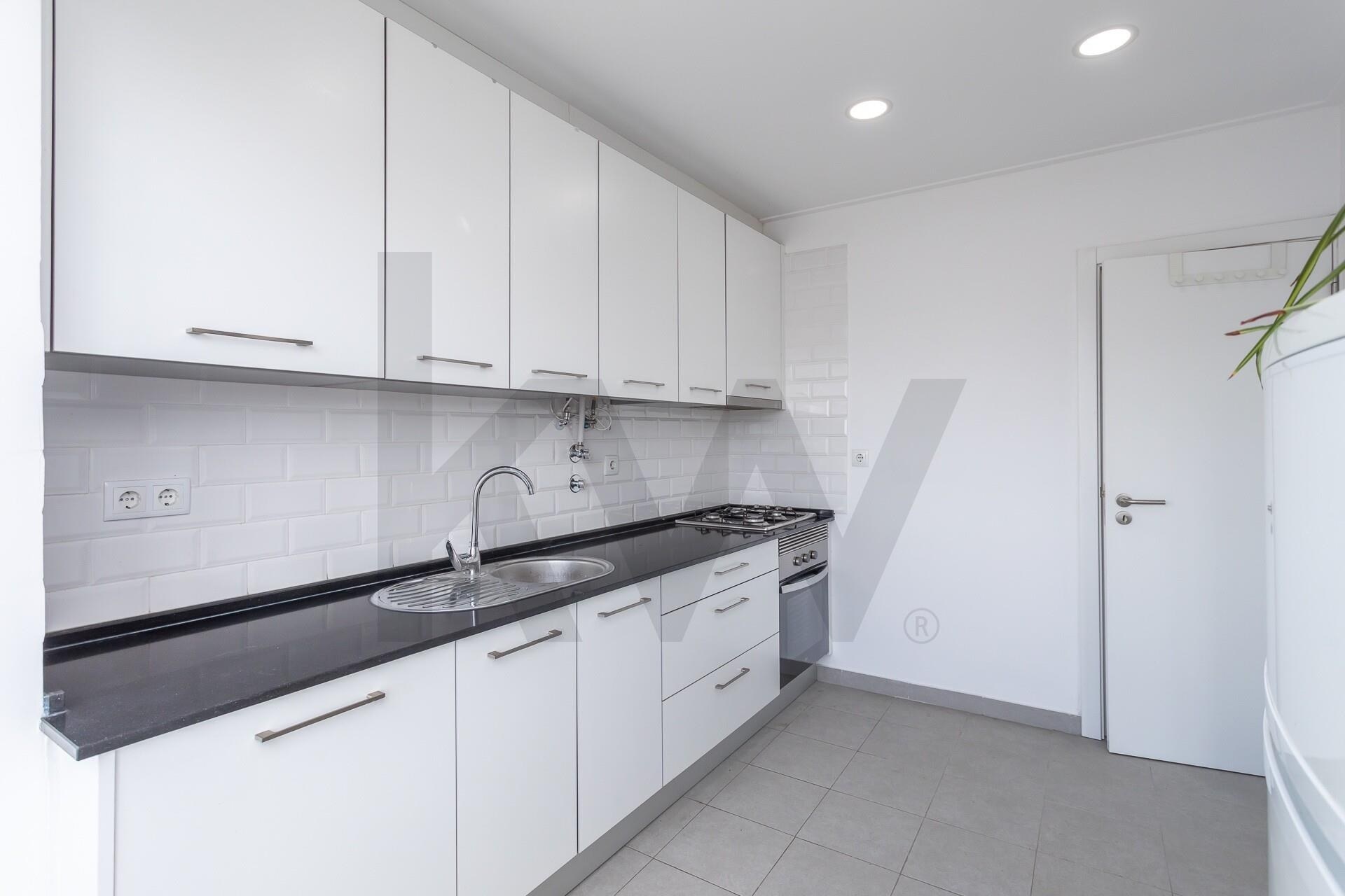 Apartamento T2 à Venda em Barreiro - Setúbal - Portugal - 5