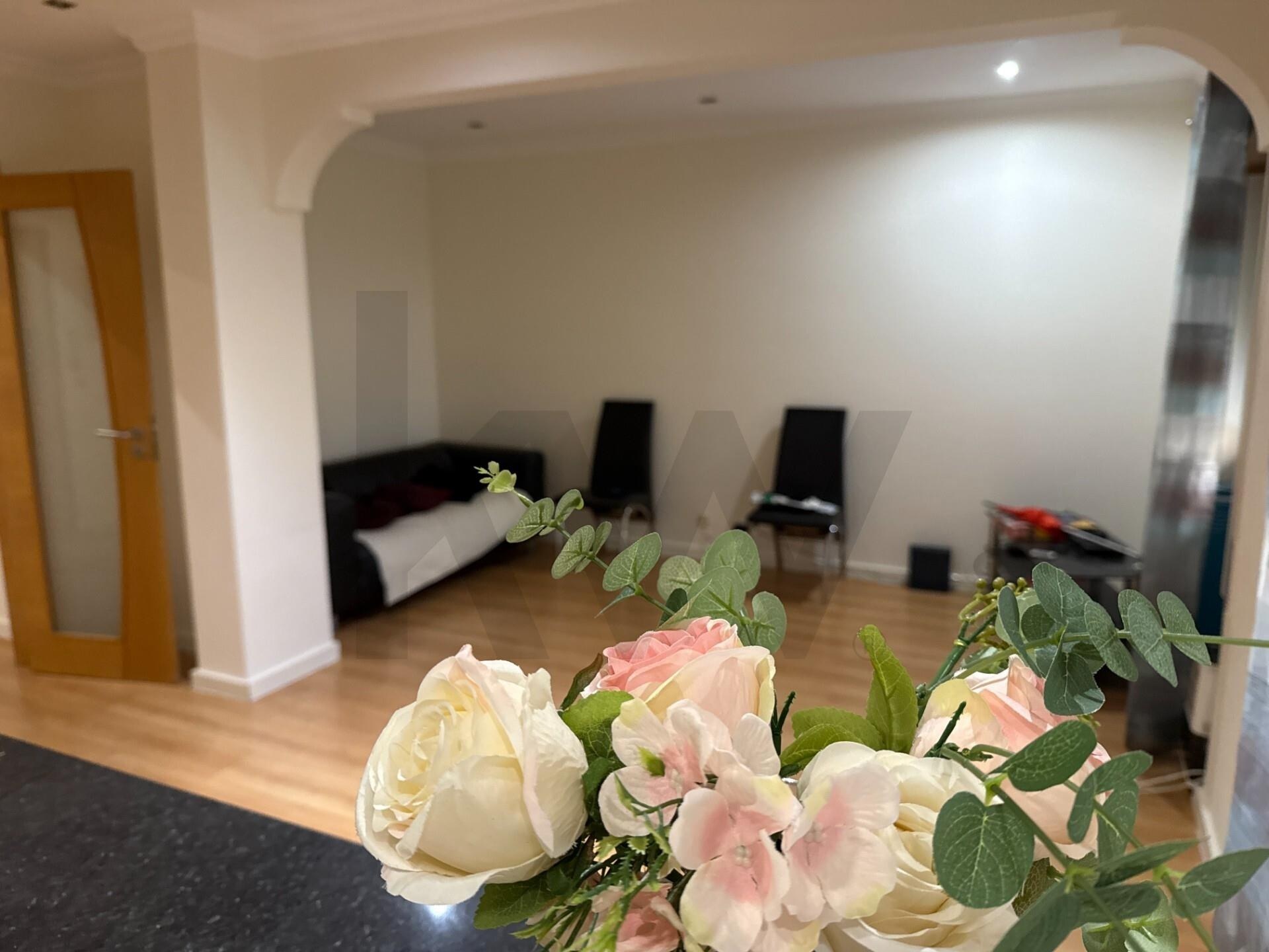 Apartamento T2 à Venda em Barreiro - Setúbal - Portugal - 2