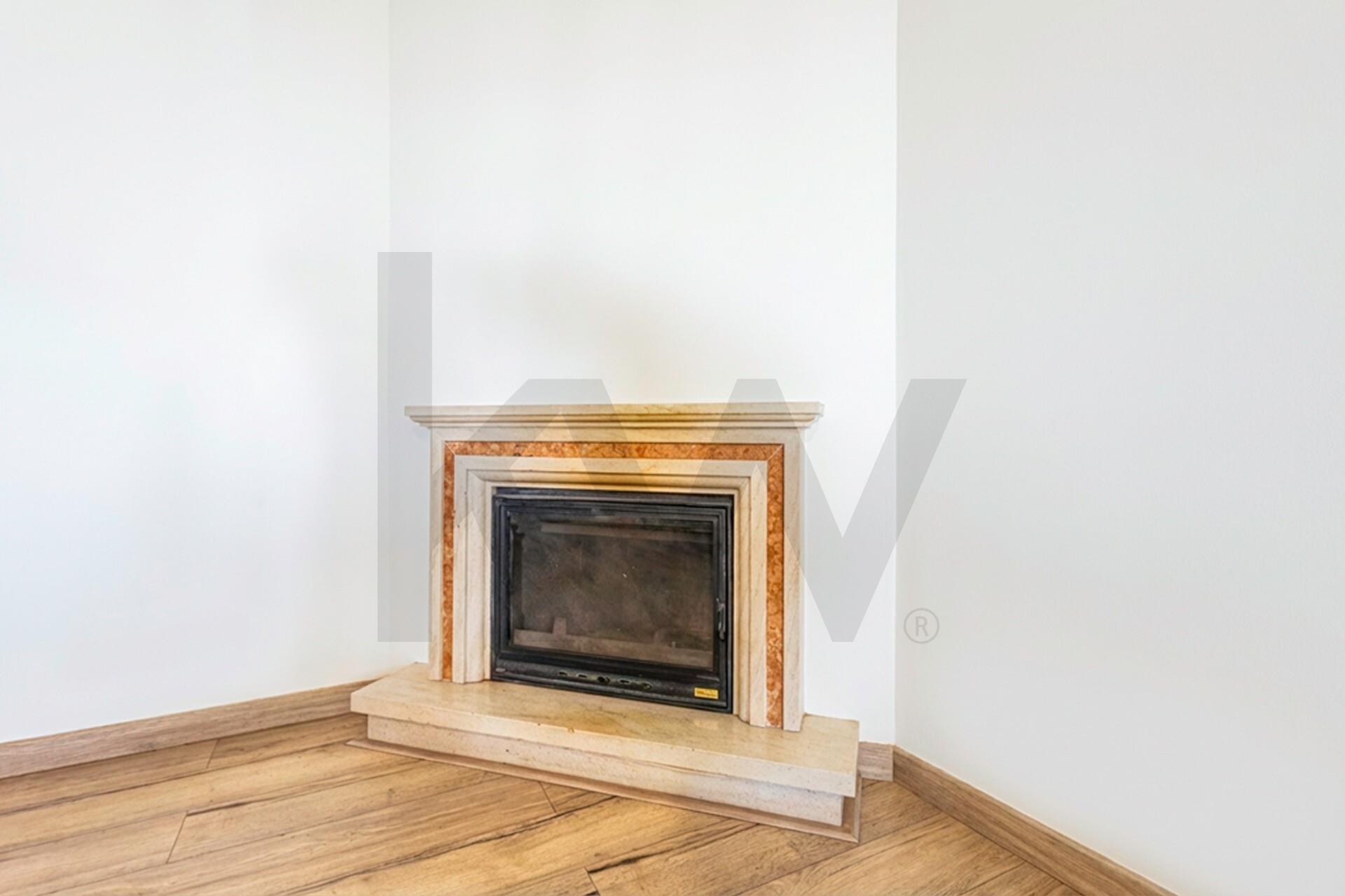 Apartamento T2 à Venda em Belas - Lisboa - Portugal - 4