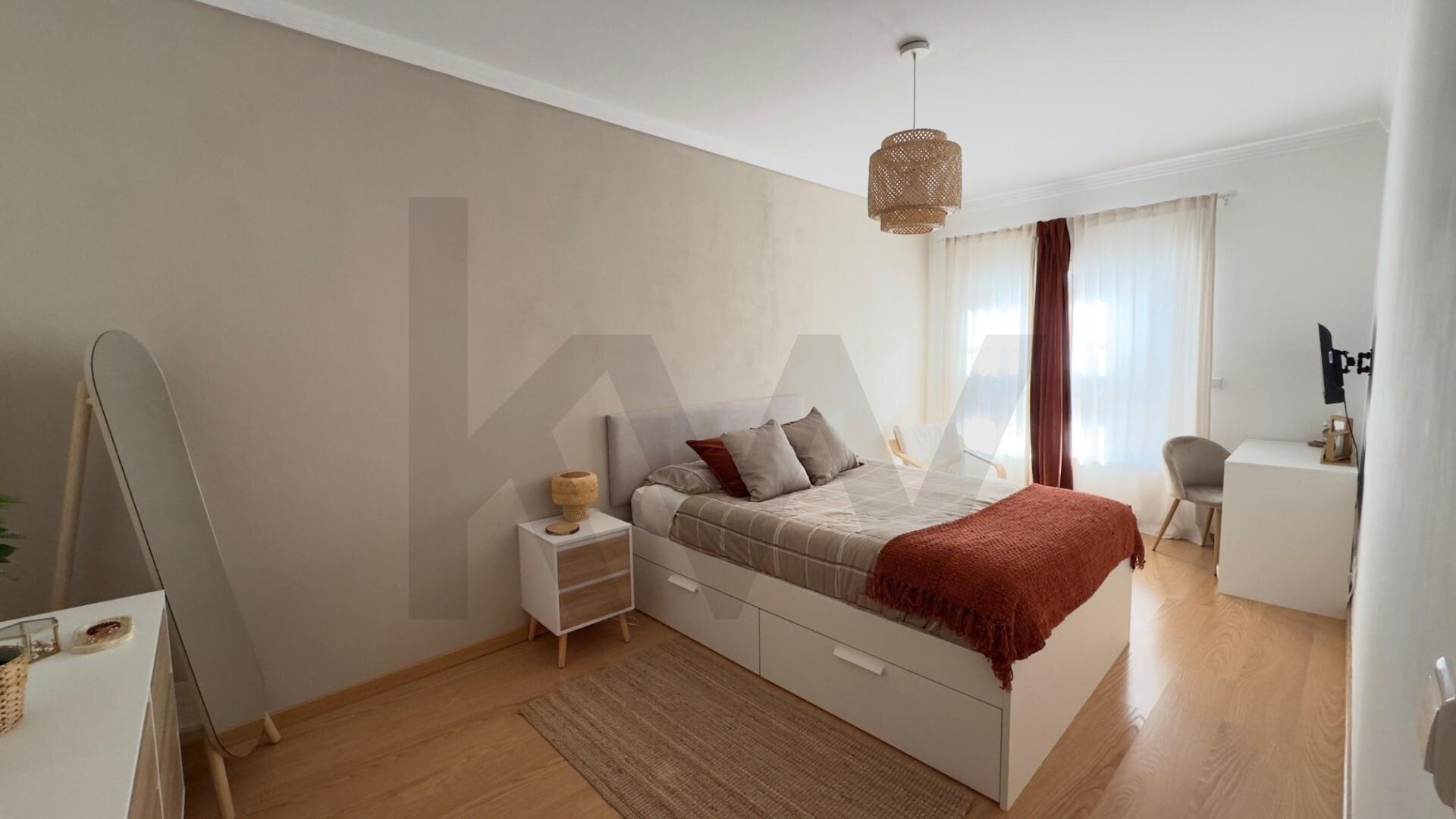 Apartamento T2 à Venda em Belas - Lisboa - Portugal - 2