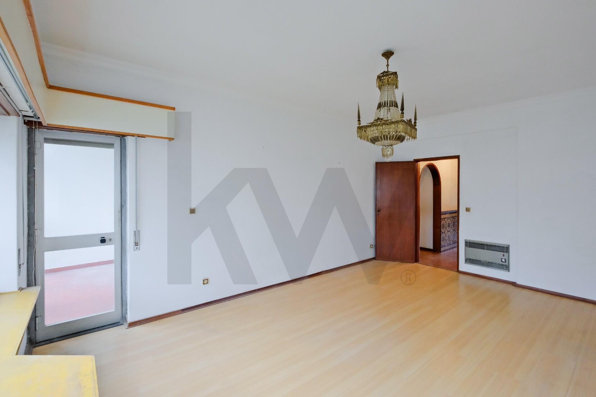 Apartamento T2 à Venda em Carcavelos - Lisboa - Portugal - 2