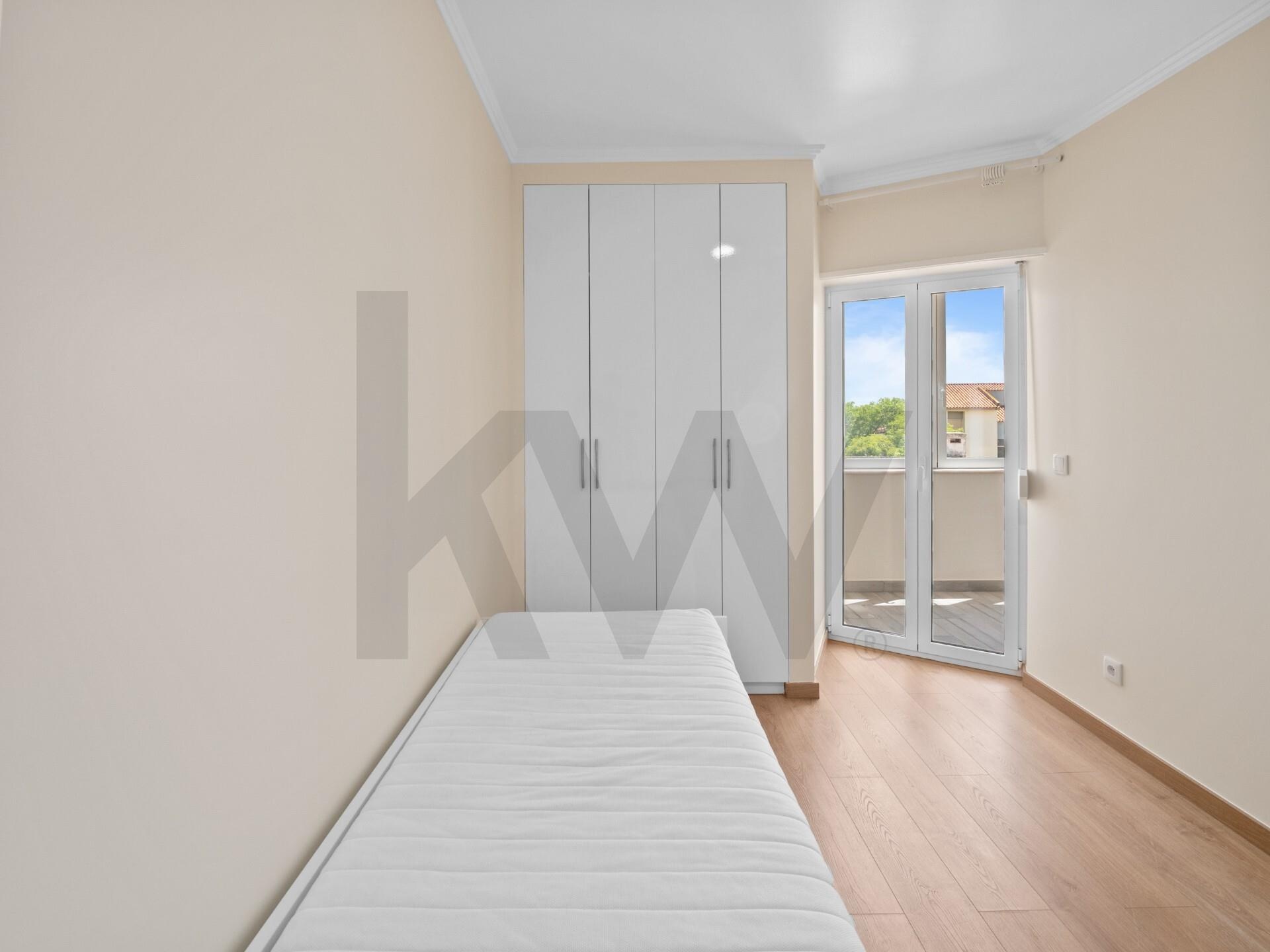 Apartamento T2 à Venda em Carcavelos - Lisboa - Portugal - 6
