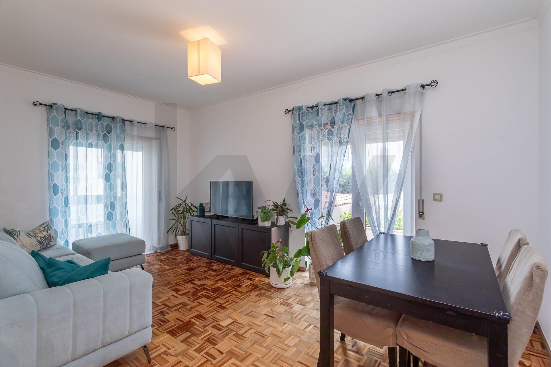 Apartamento T2 à Venda em Carcavelos - Lisboa - Portugal - 3