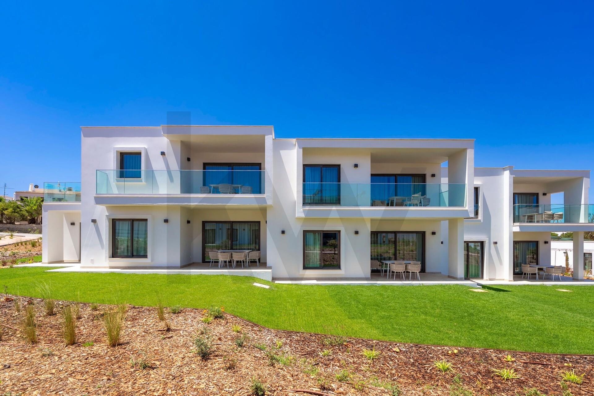 Apartamento T2 à Venda em Carvoeiro - Algarve - Portugal - 1