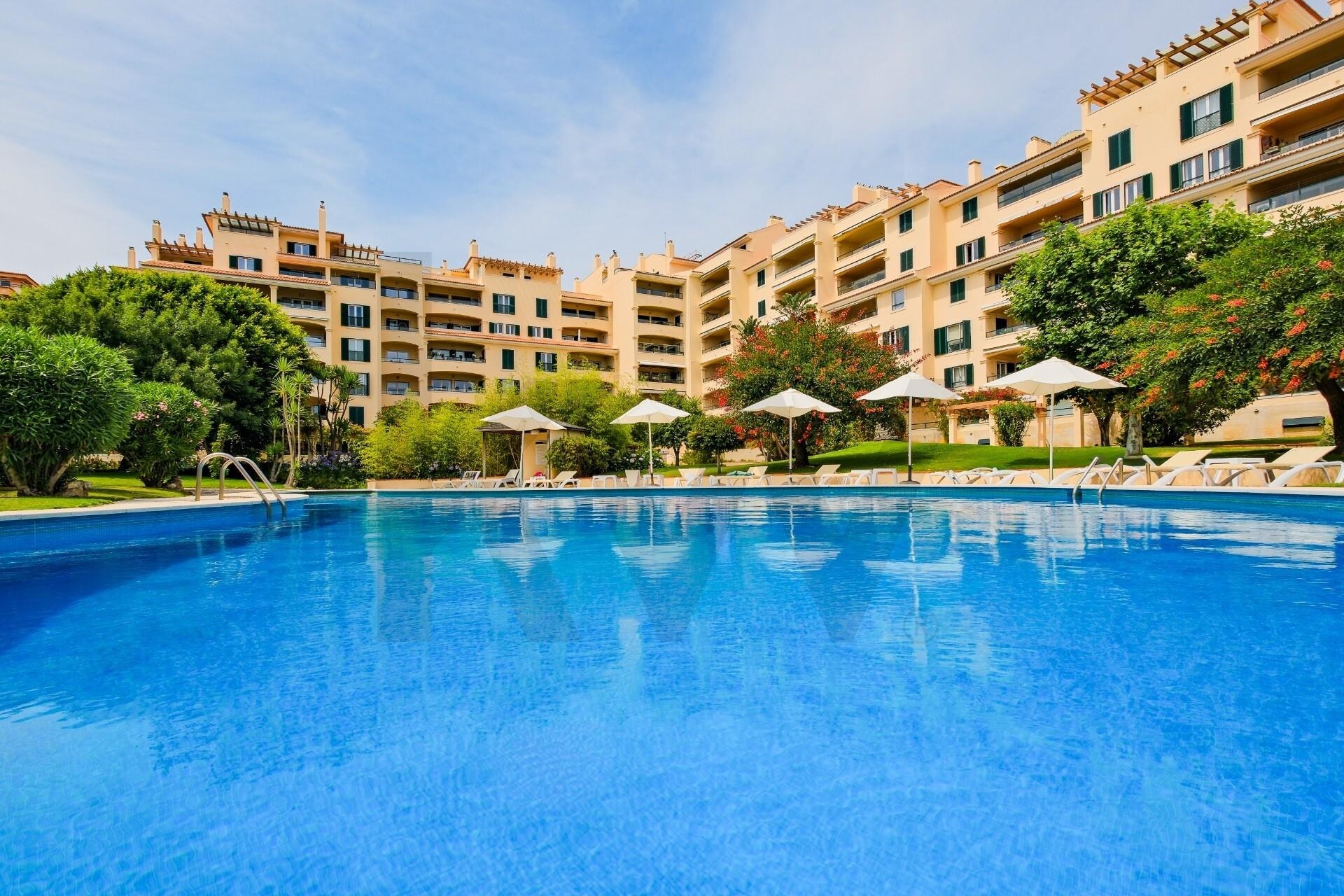 Apartamento T2 à Venda em Cascais - Lisboa - Portugal - 2