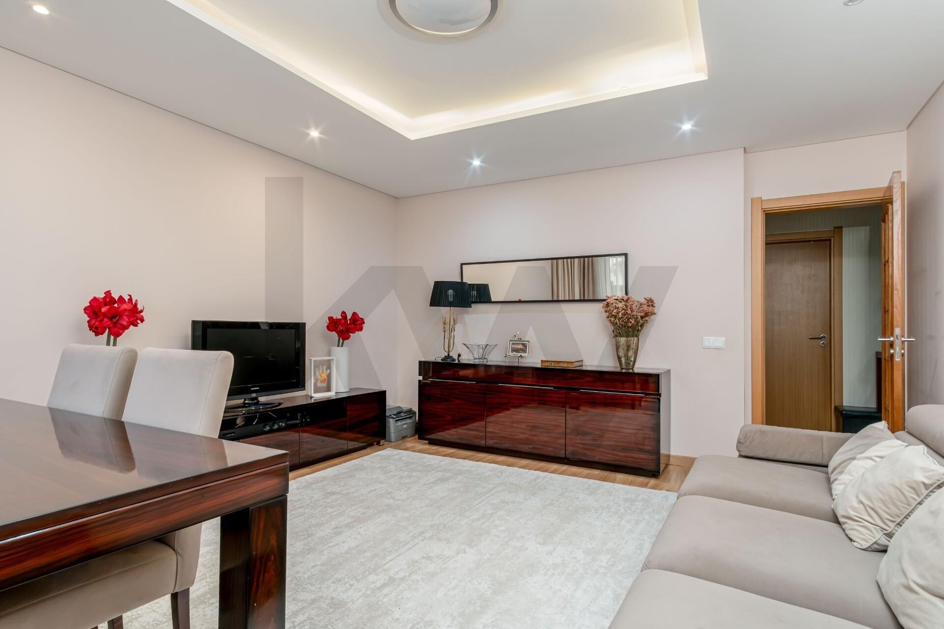 Apartamento T2 à Venda em Cascais - Lisboa - Portugal - 2
