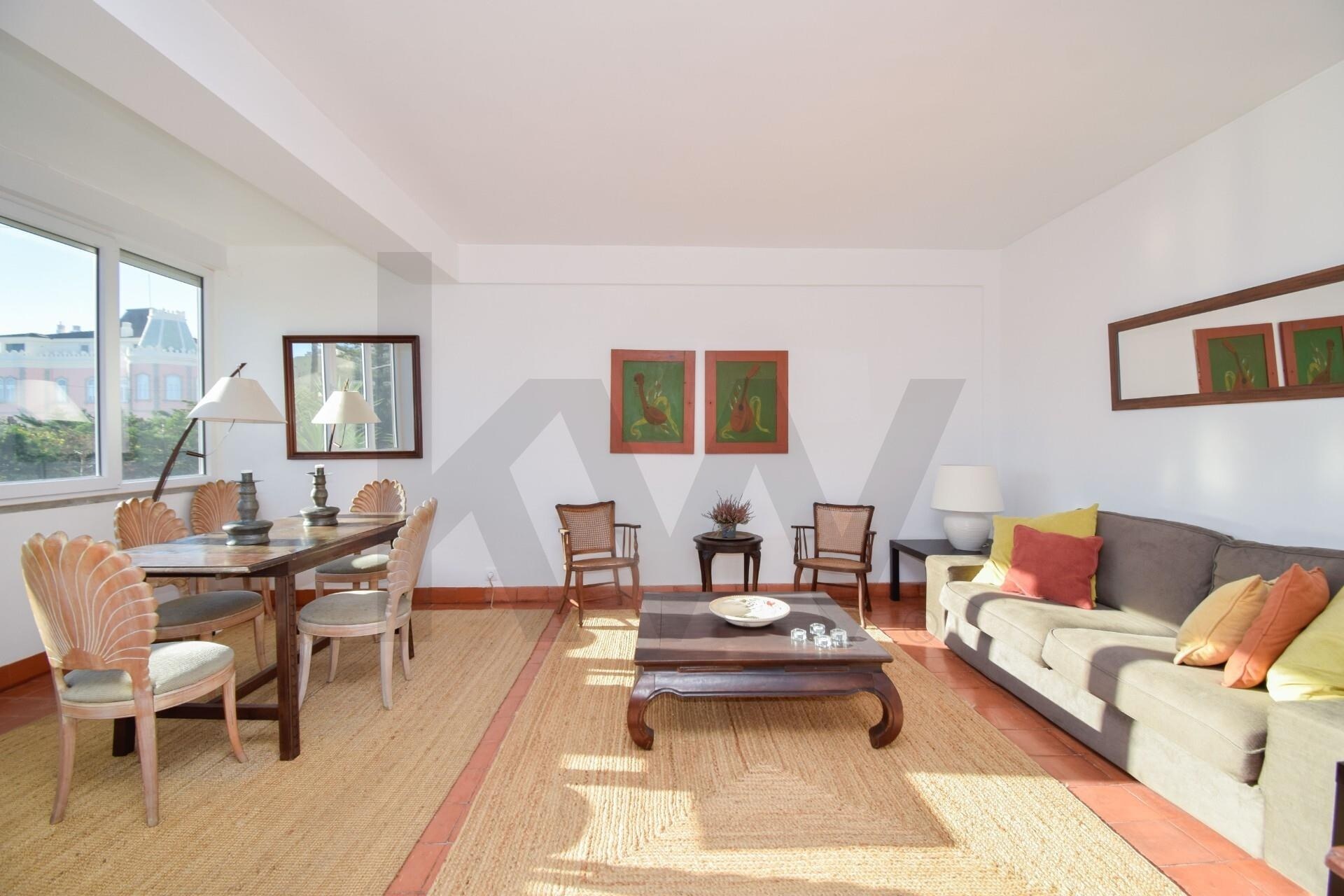 Apartamento T2 à Venda em Cascais - Lisboa - Portugal - 2