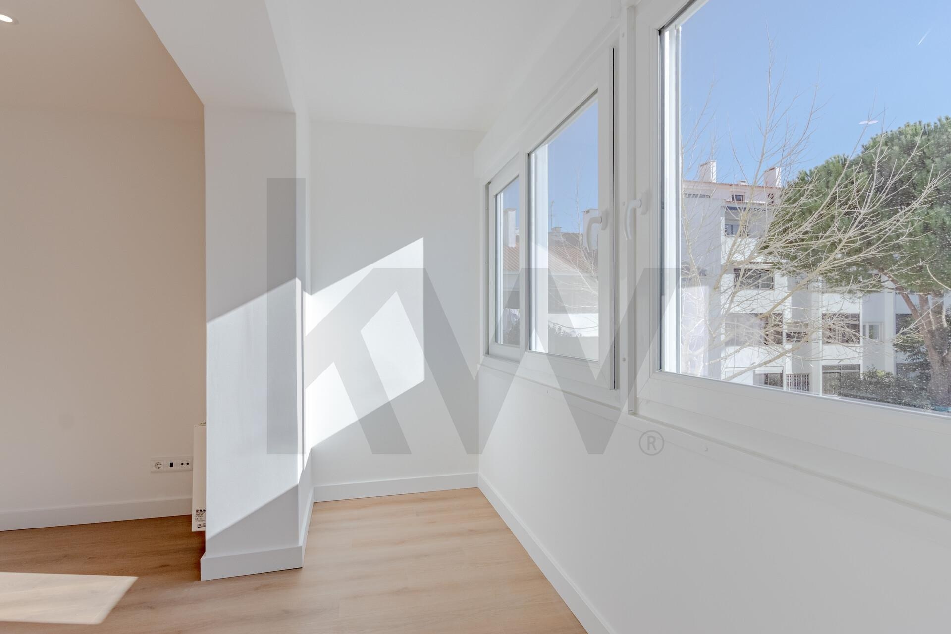 Apartamento T2 à Venda em Cascais - Lisboa - Portugal - 1