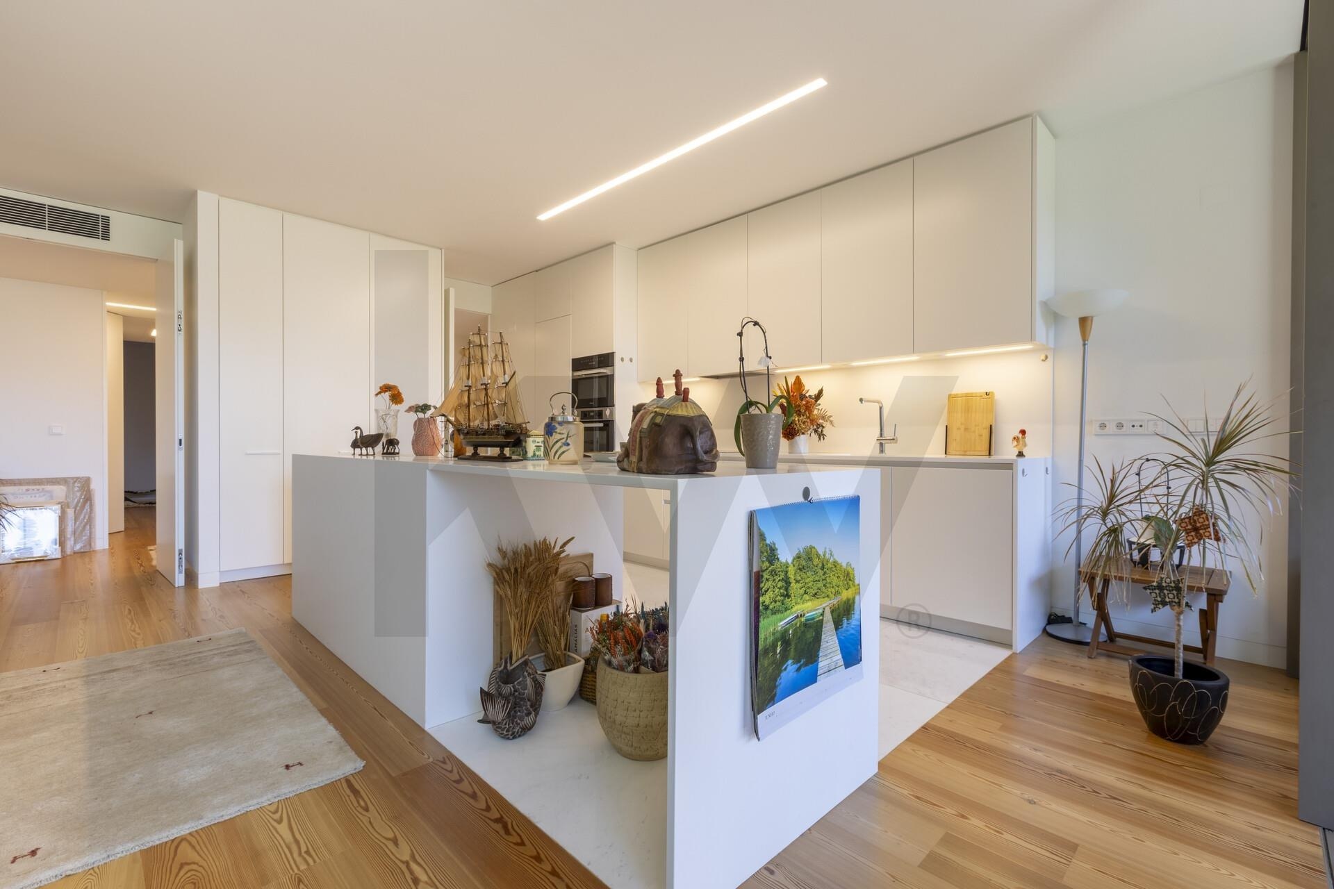 Apartamento T2 à Venda em Cascais - Lisboa - Portugal - 1