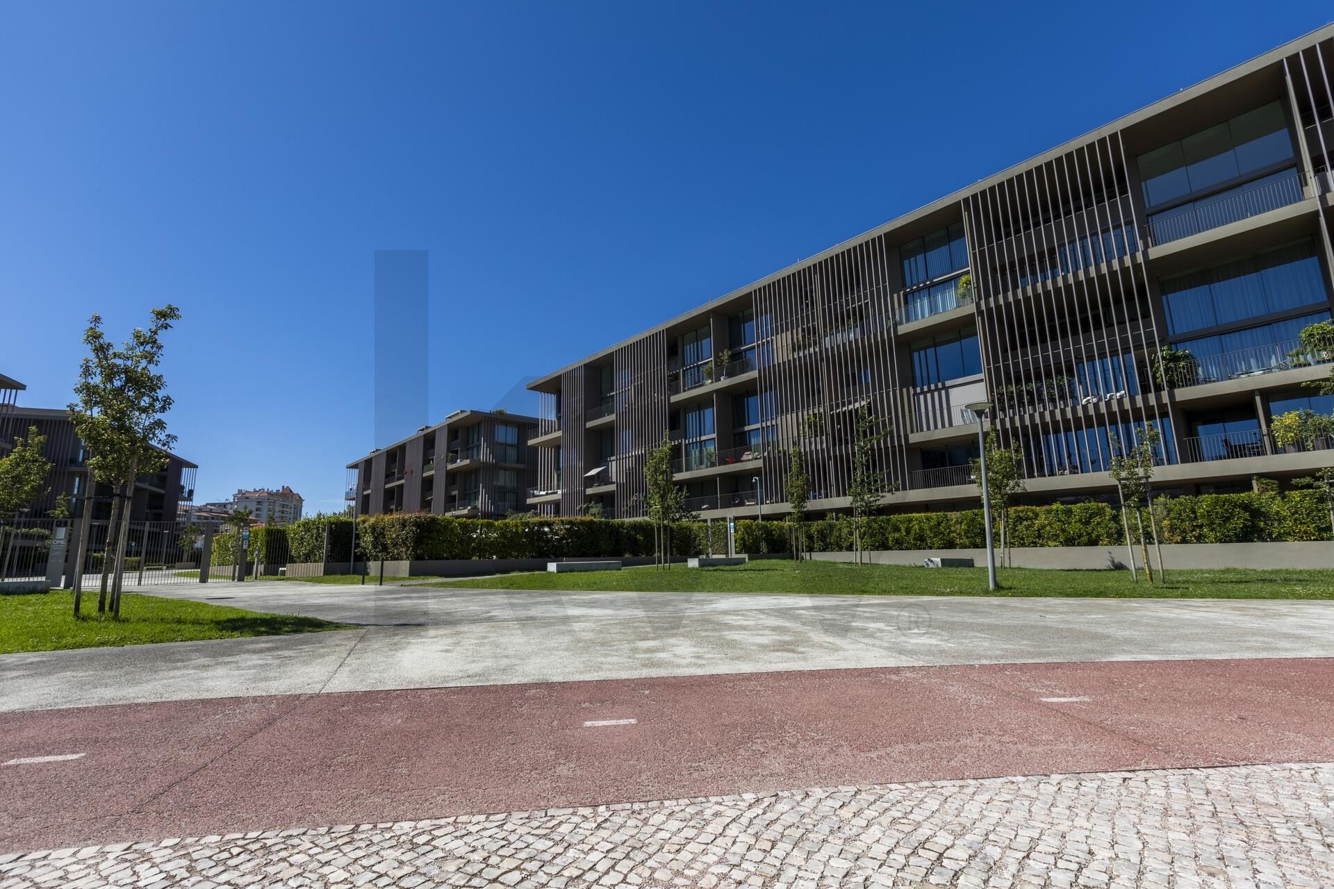 Apartamento T2 à Venda em Cascais - Lisboa - Portugal - 2