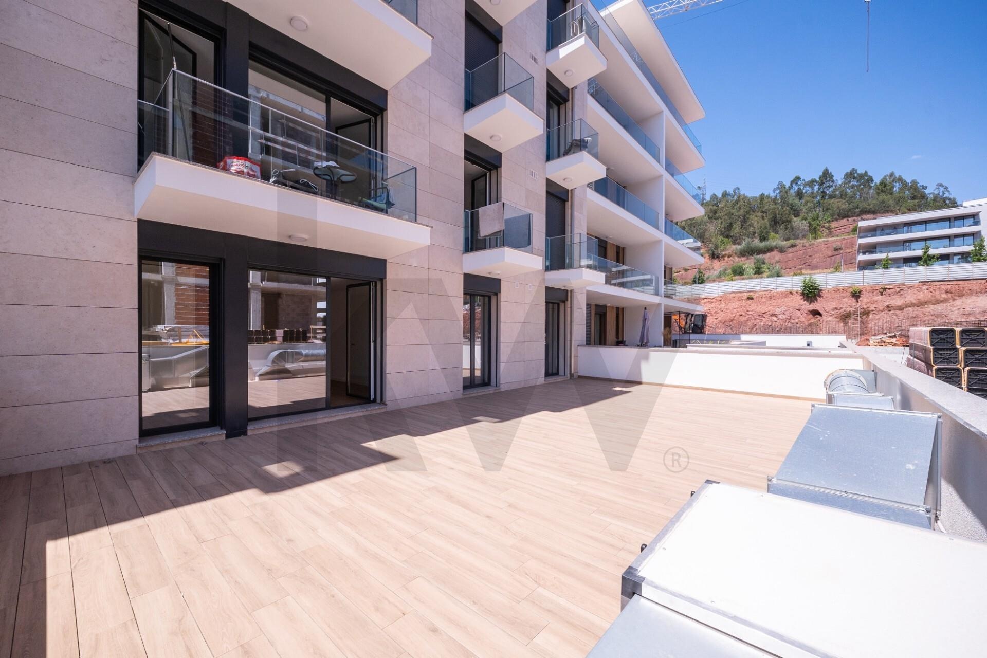 Apartamento T2 à Venda em Coimbra - Coimbra - Portugal - 1