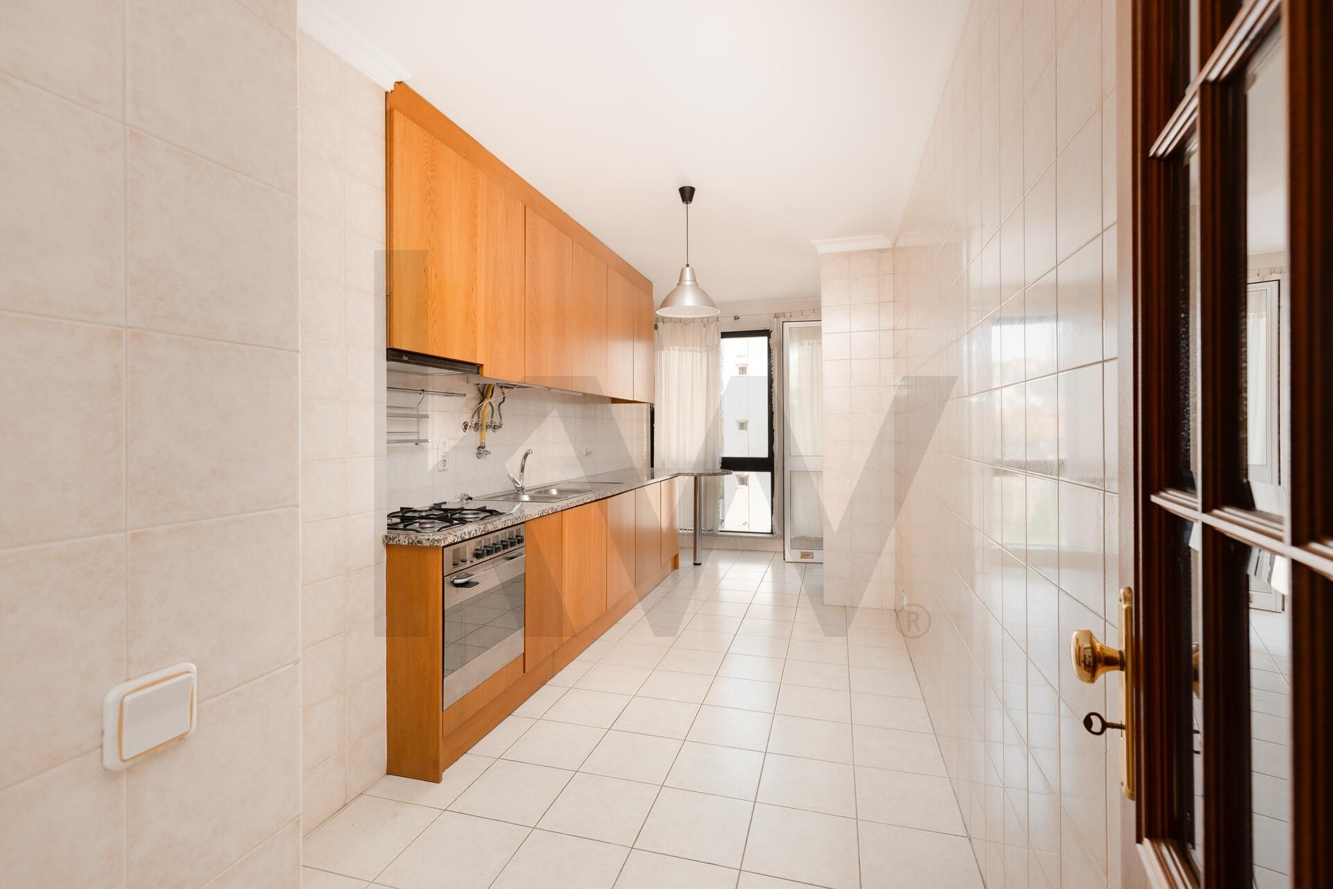 Apartamento T2 à Venda em Coimbra - Coimbra - Portugal - 5