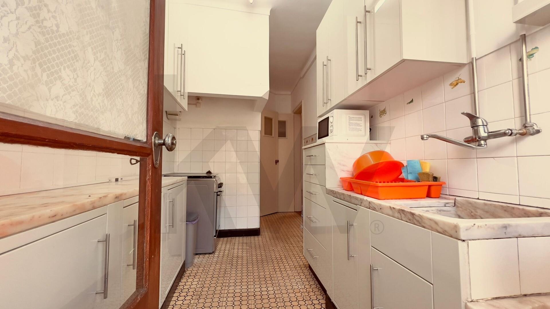 Apartamento T2 à Venda em Coimbra - Coimbra - Portugal - 2