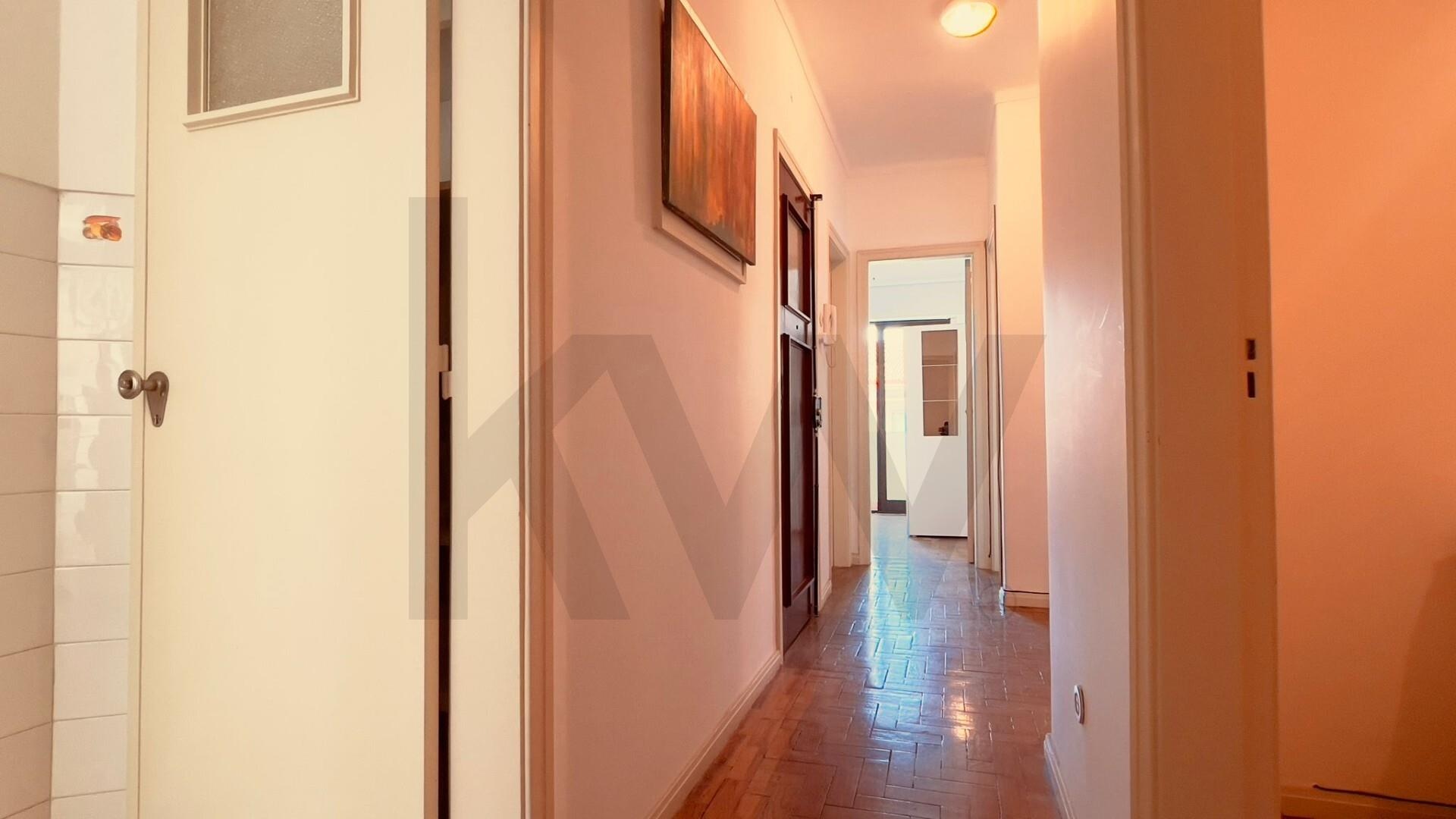 Apartamento T2 à Venda em Coimbra - Coimbra - Portugal - 3