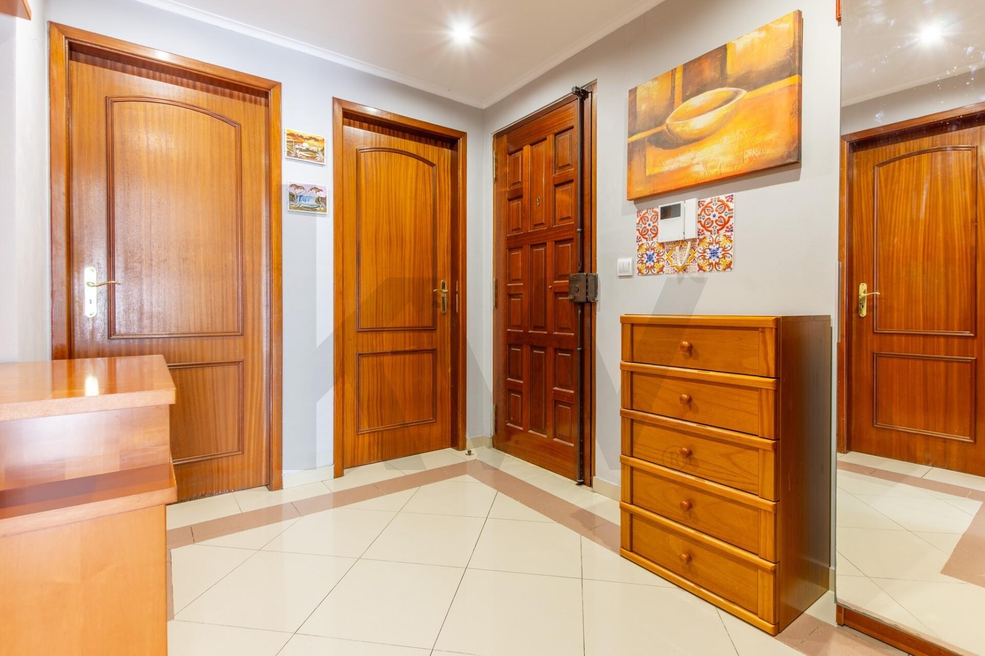 Apartamento T2 à Venda em Corroios - Setúbal - Portugal - 2