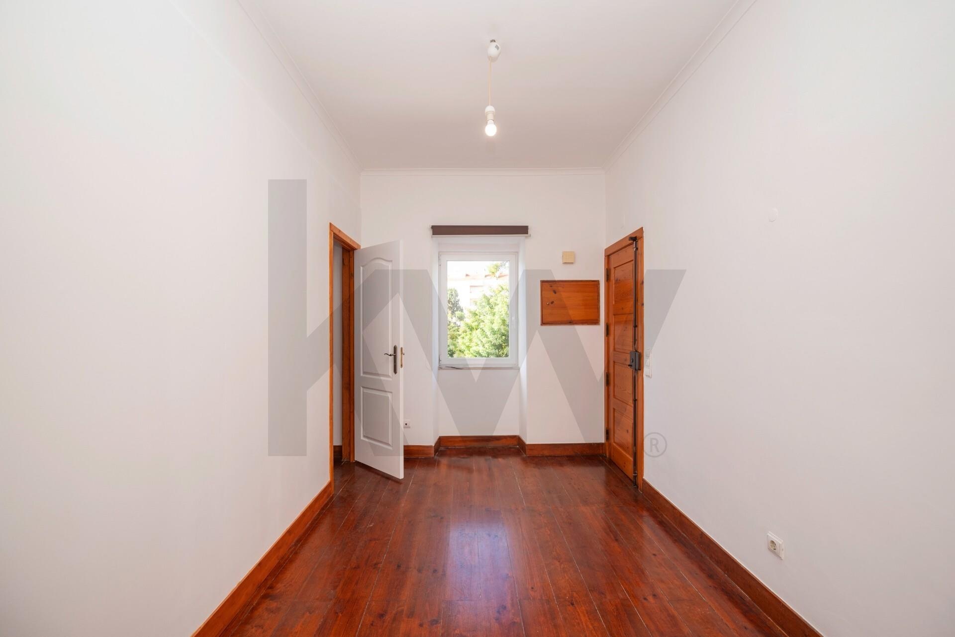 Apartamento T2 à Venda em Cruz Quebrada-dafundo - Lisboa - Portugal - 3