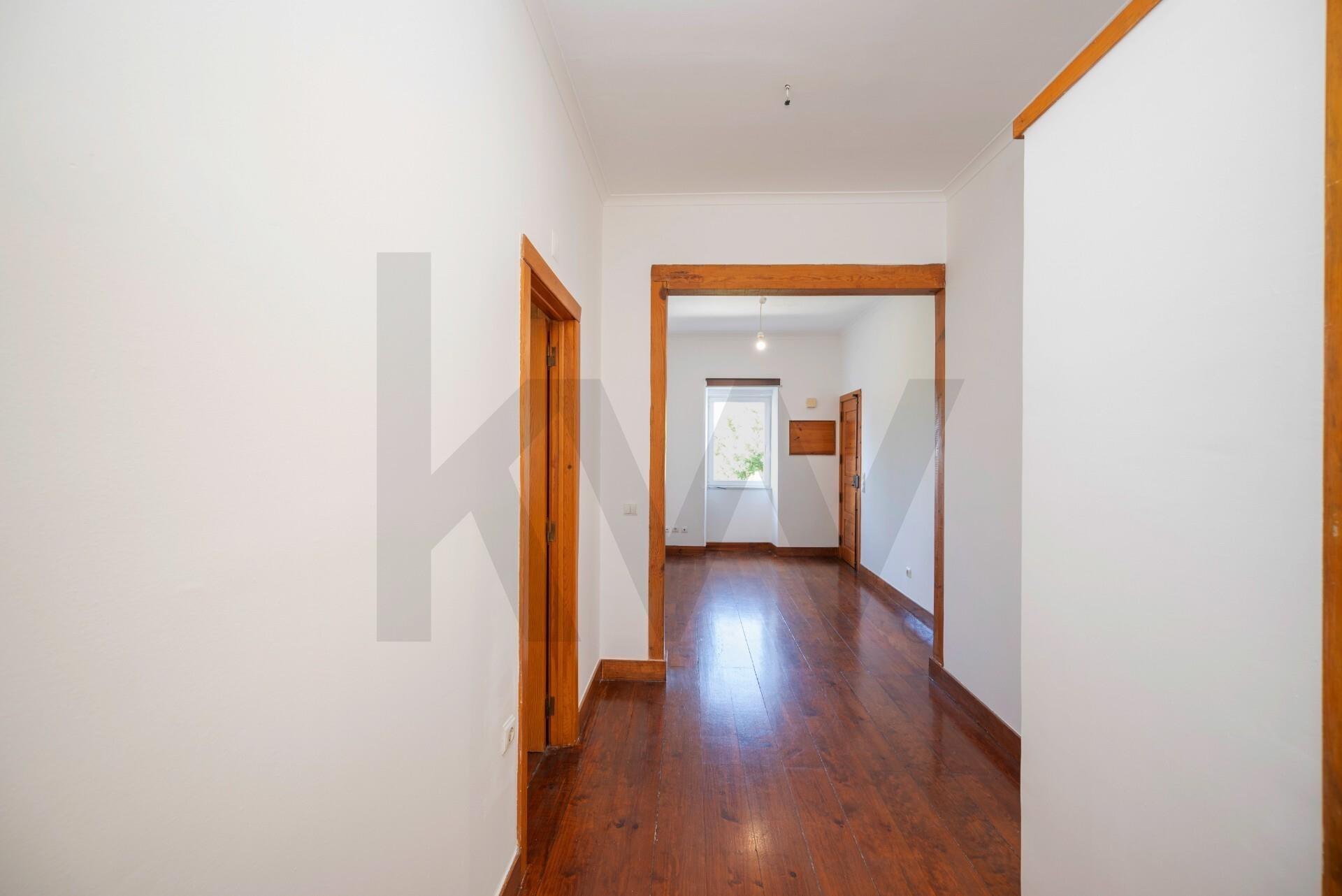 Apartamento T2 à Venda em Cruz Quebrada-dafundo - Lisboa - Portugal - 5