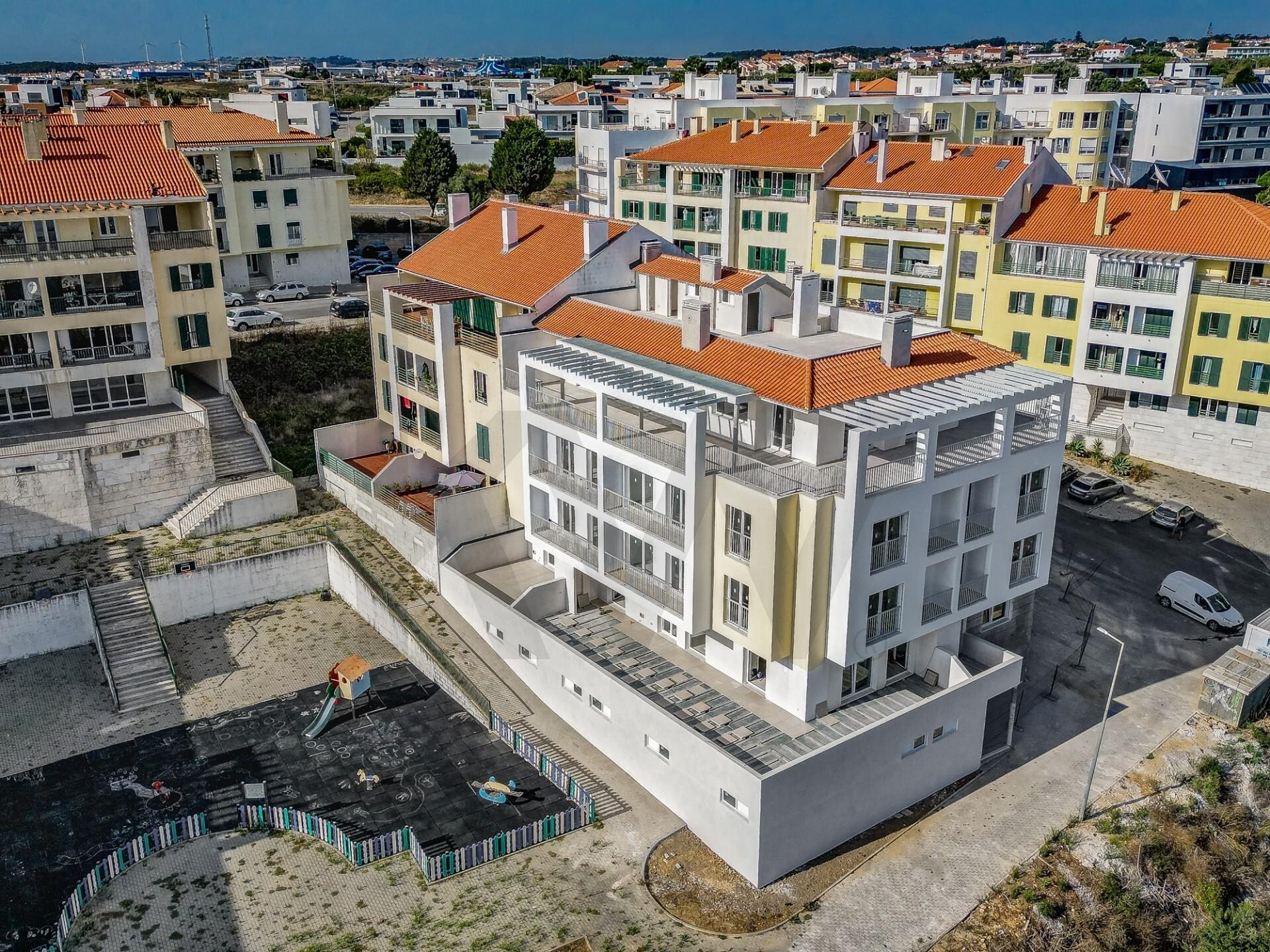 Apartamento T2 na Planta à Venda em Ericeira - Portugal - 2