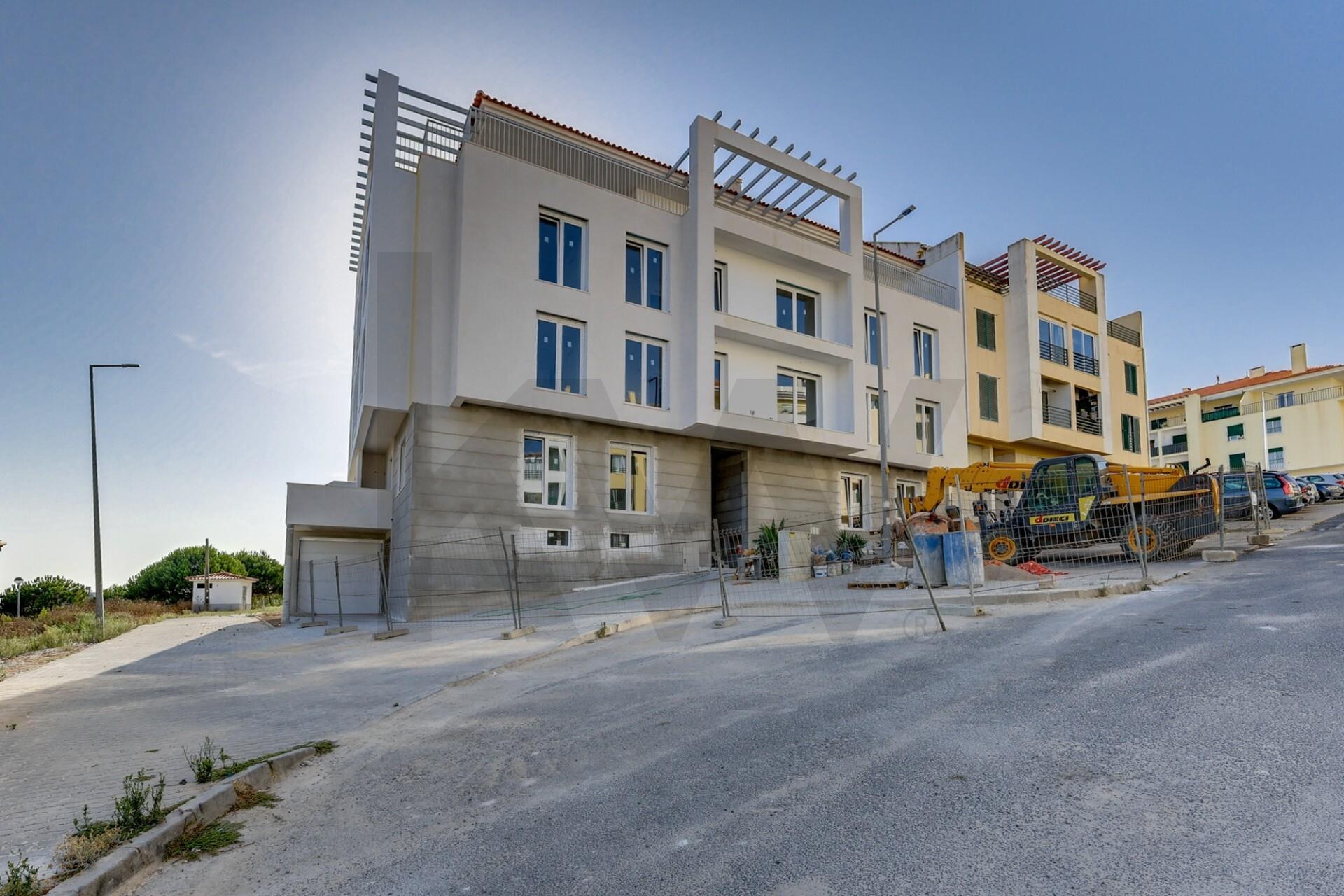 Apartamento T2 na Planta à Venda em Ericeira - Portugal - 4