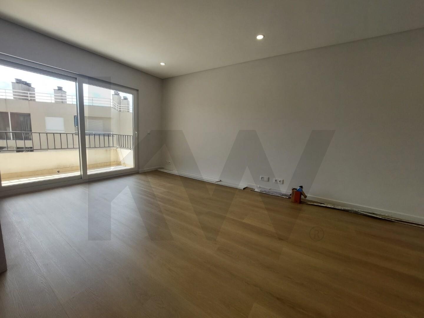 Apartamento T2 à Venda em Ericeira - Portugal - 2